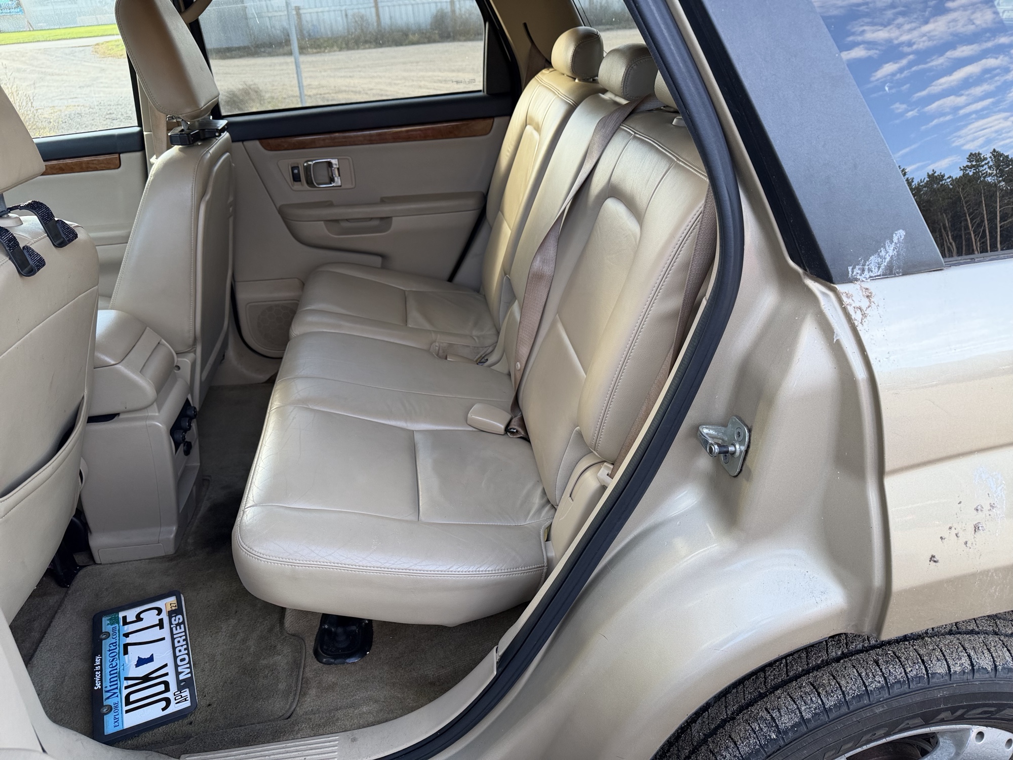 2008 suzuki xl-7 limited with 160216 miles for sale near Elk River, Minnesota 106633_24_drv_rear_seat.jpg