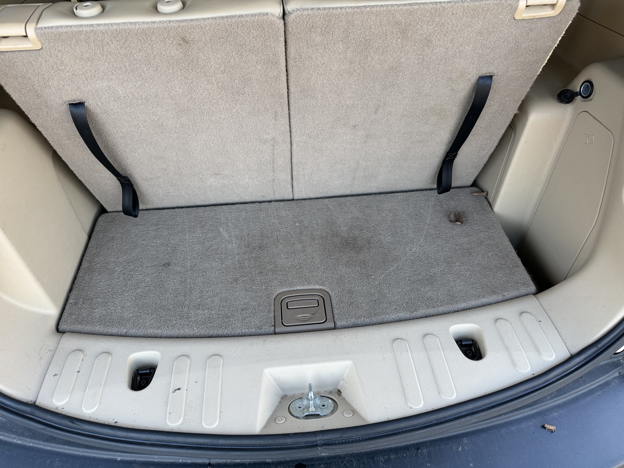 2008 suzuki xl-7 limited with 160216 miles for sale near Elk River, Minnesota 106633_26_trunk.jpg