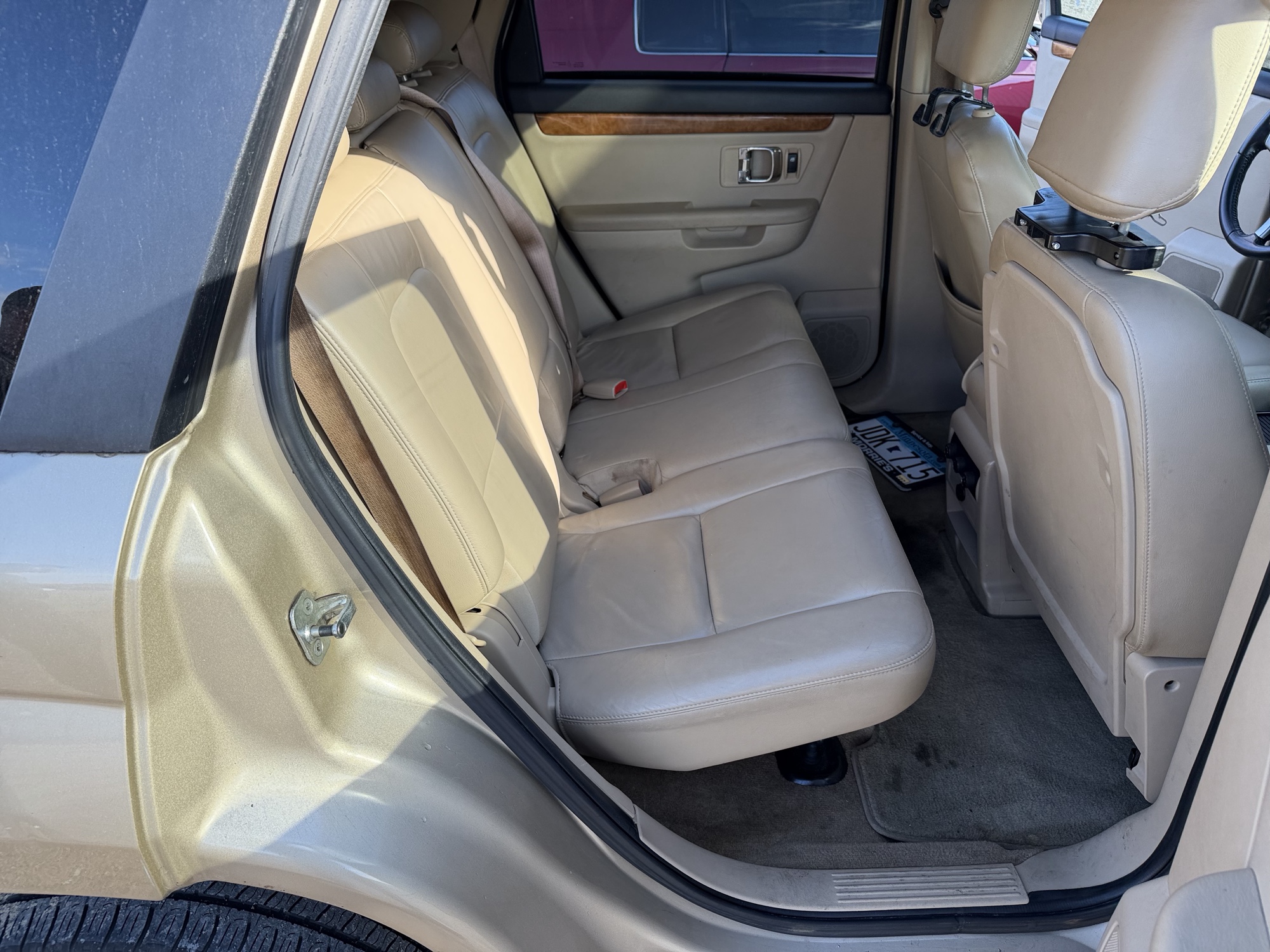 2008 suzuki xl-7 limited with 160216 miles for sale near Elk River, Minnesota 106633_28_pass_rear_seat.jpg
