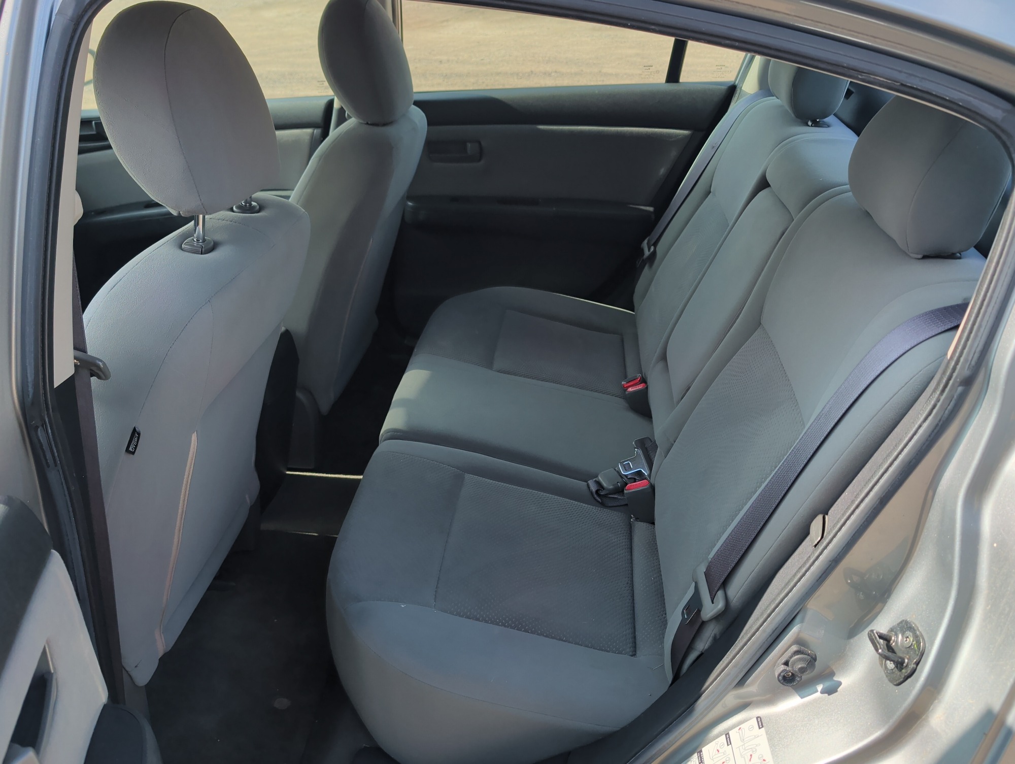 2011 nissan sentra 2.0 with 128752 miles for sale near Elk River, Minnesota 106636_24_drv_rear_seat.jpg