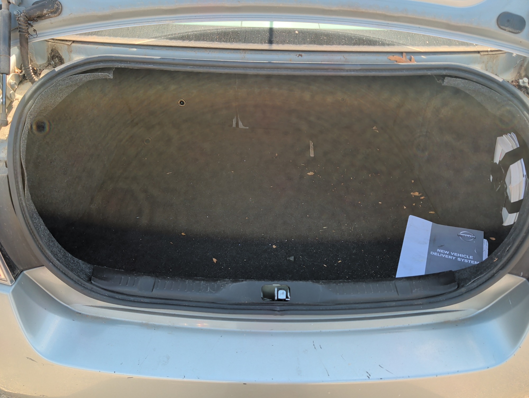 2011 nissan sentra 2.0 with 128752 miles for sale near Elk River, Minnesota 106636_26_trunk.jpg