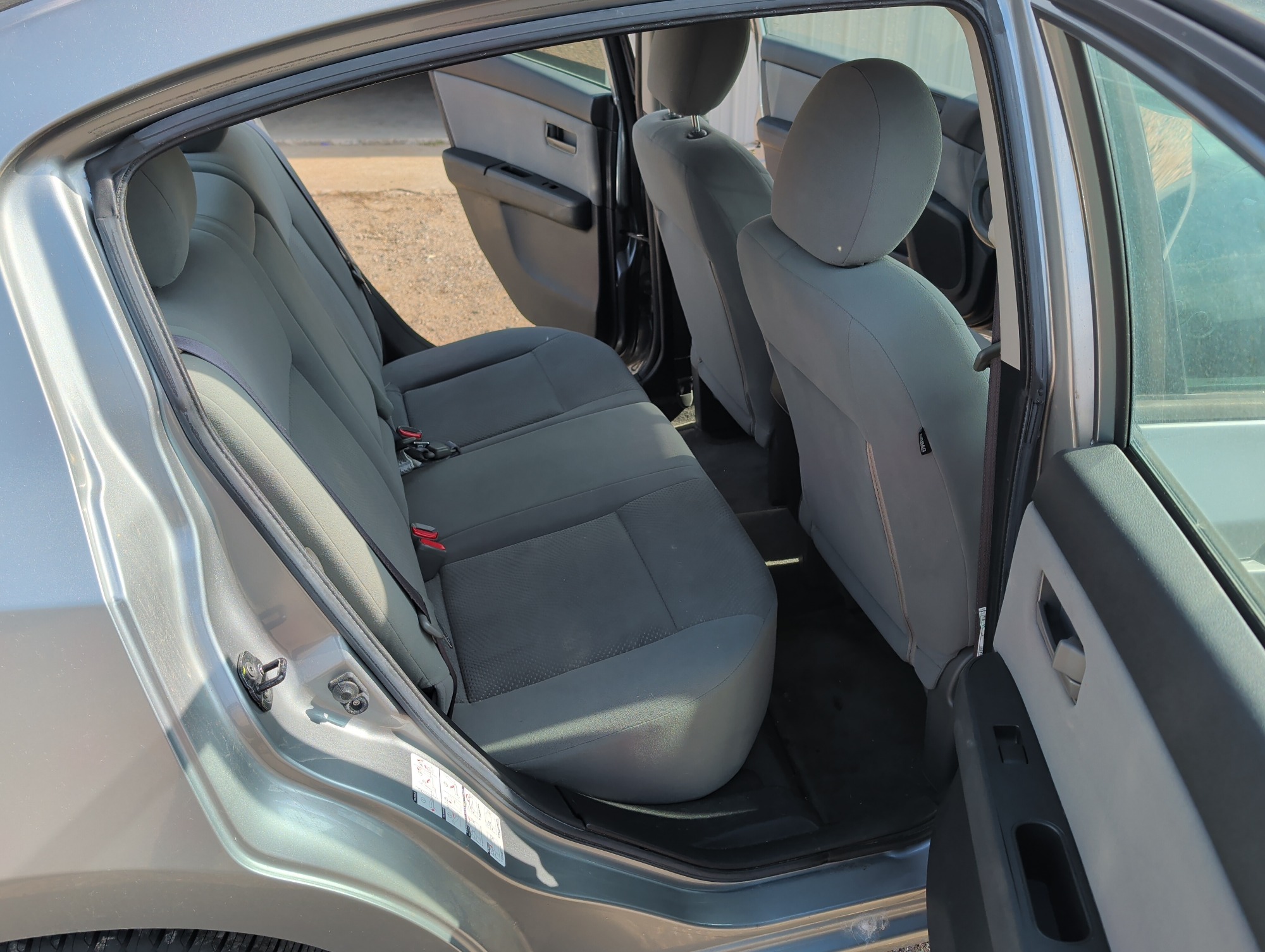 2011 nissan sentra 2.0 with 128752 miles for sale near Elk River, Minnesota 106636_28_pass_rear_seat.jpg