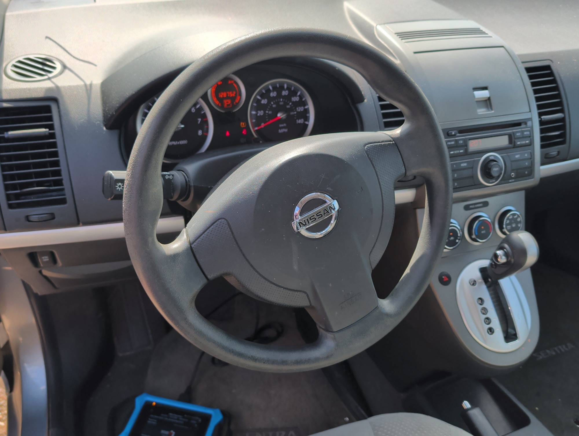 2011 nissan sentra 2.0 with 128752 miles for sale near Elk River, Minnesota 106636_36_steering_wheel.jpg