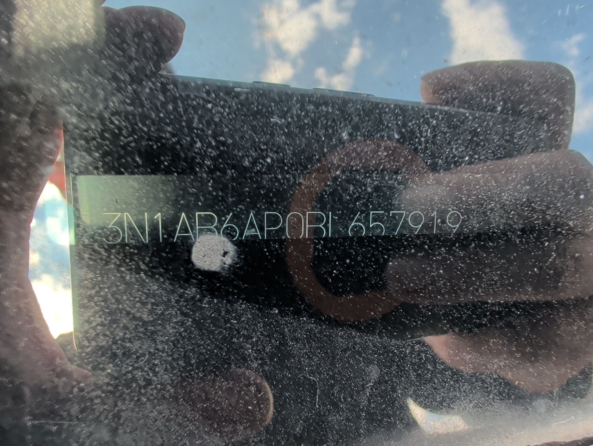 2011 nissan sentra 2.0 with 128752 miles for sale near Elk River, Minnesota 106636_48_windshield_vin_plate.jpg