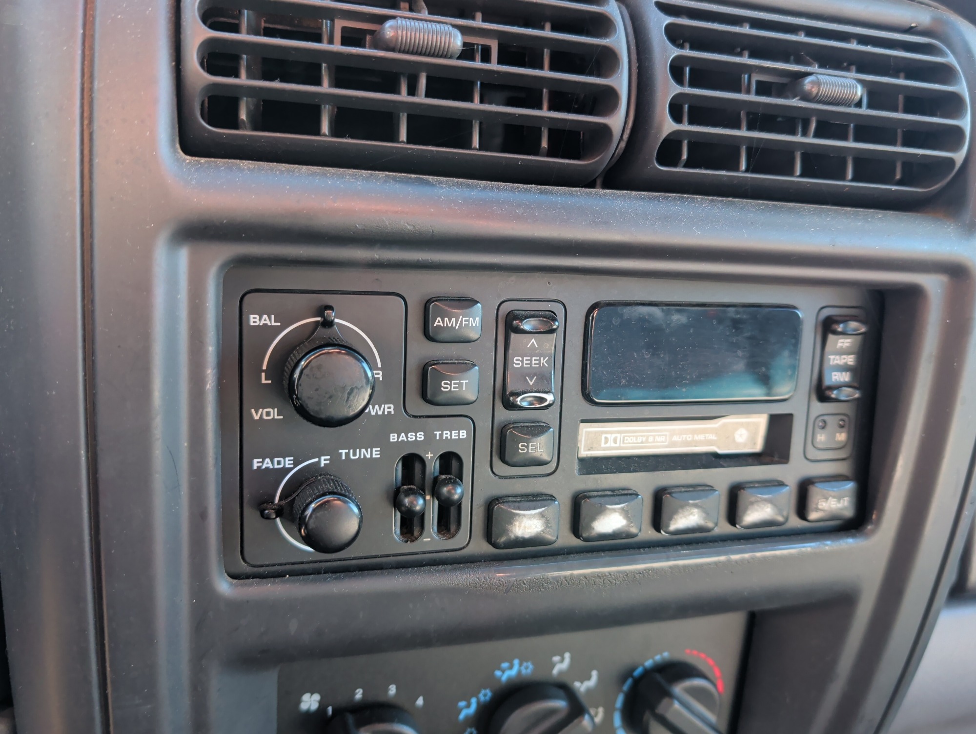 1998 jeep cherokee sport-4-door-4wd with 185611 miles for sale near Elk River, Minnesota 106637_39_radio_closeup.jpg