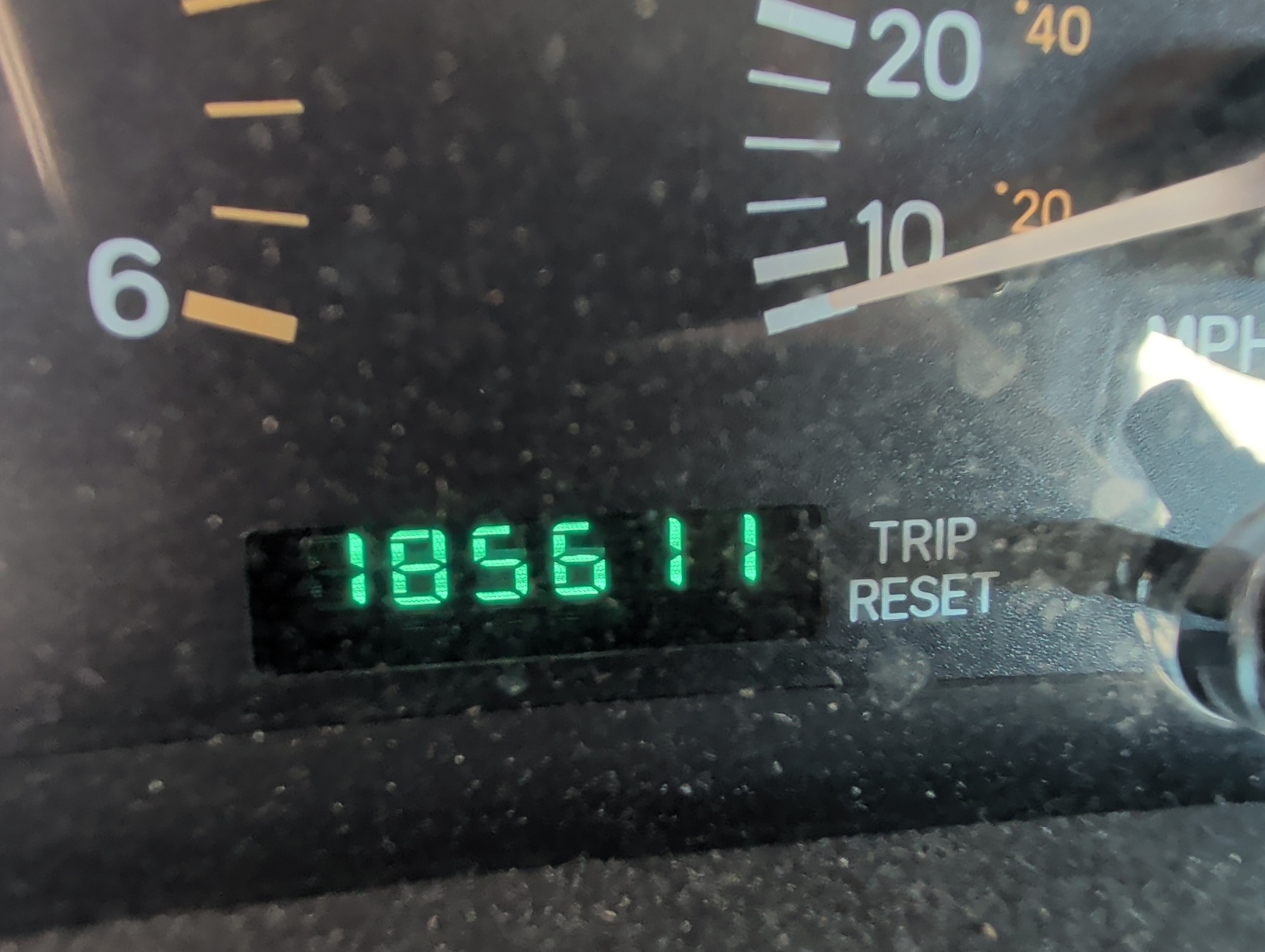 1998 jeep cherokee sport-4-door-4wd with 185611 miles for sale near Elk River, Minnesota 106637_44_mileage_closeup.jpg