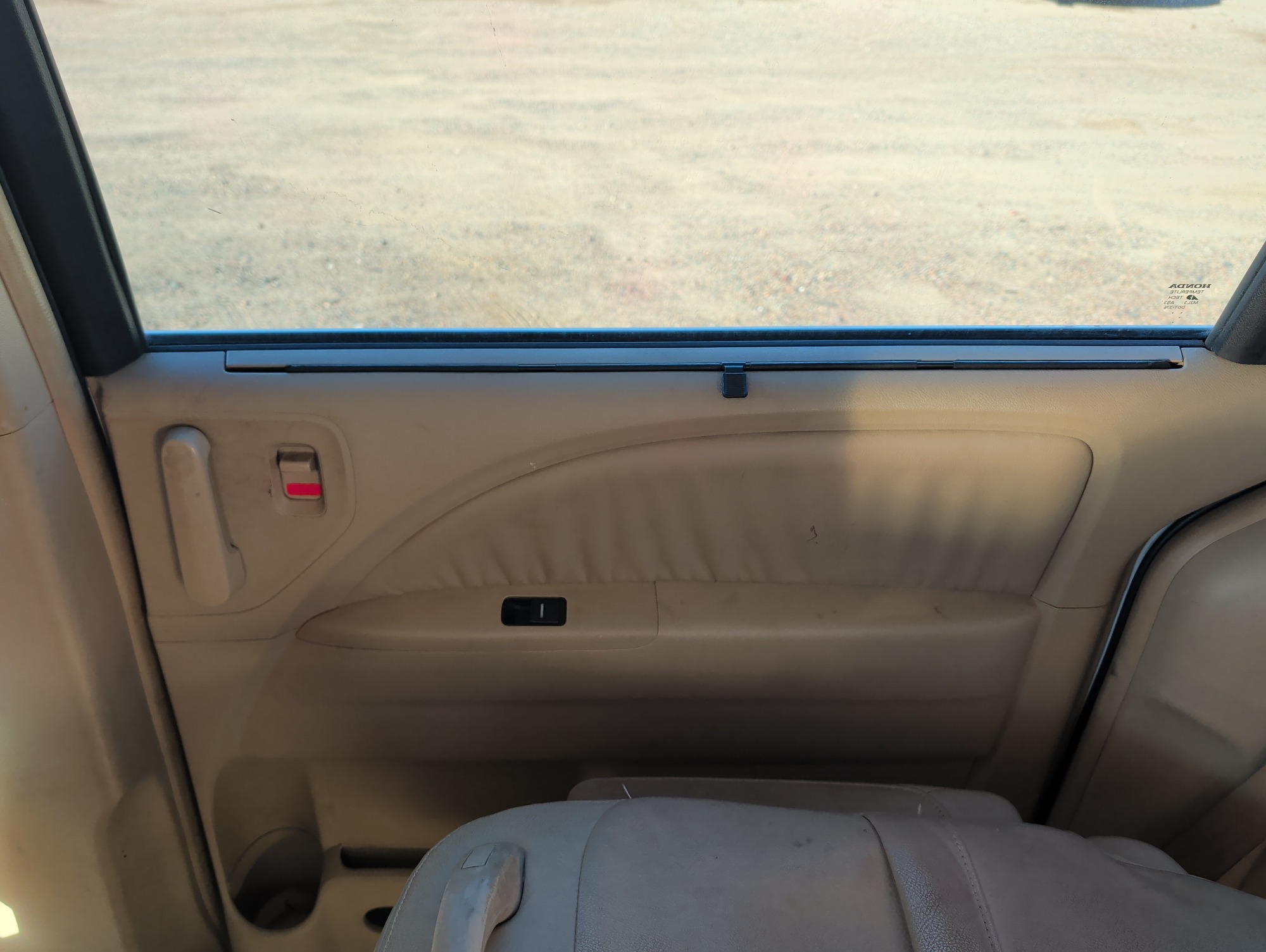 2006 honda odyssey ex-l with 241784 miles for sale near Elk River, Minnesota 106638_25_drv_rear_door_panel.jpg