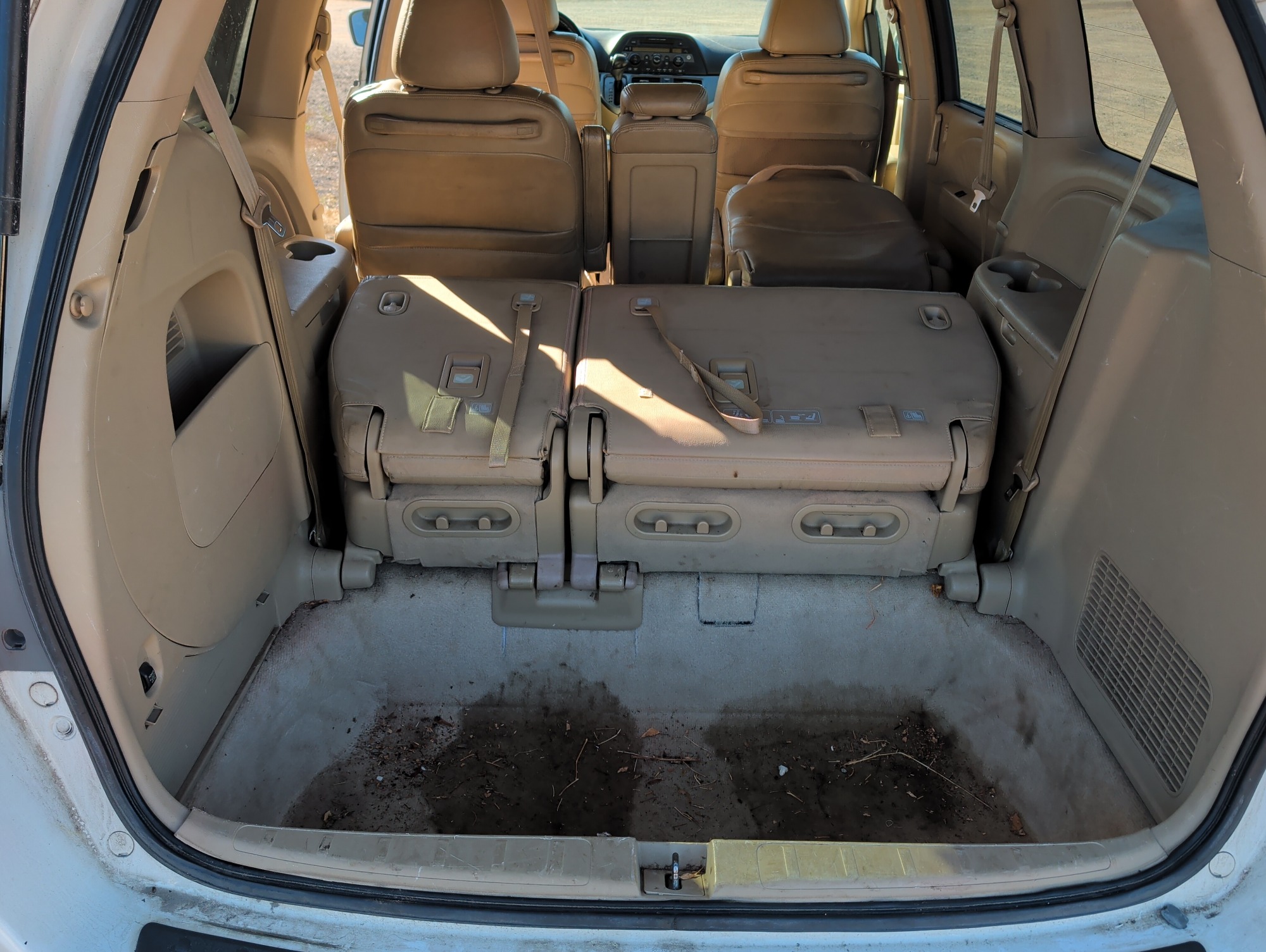 2006 honda odyssey ex-l with 241784 miles for sale near Elk River, Minnesota 106638_26_trunk.jpg