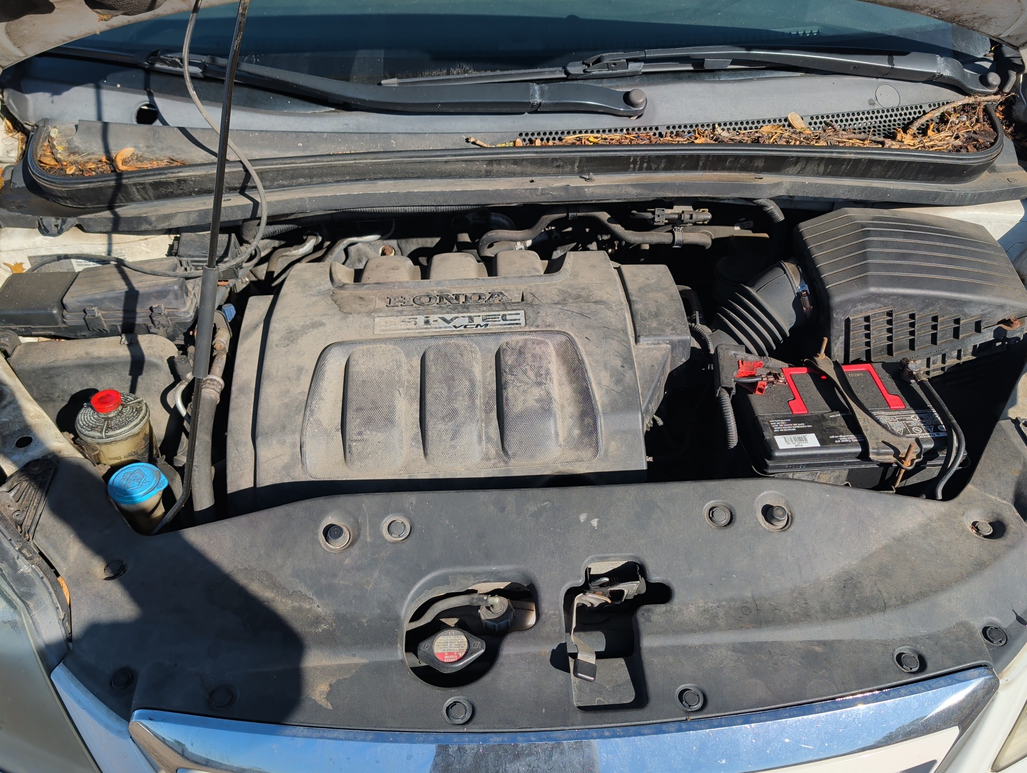 2006 honda odyssey ex-l with 241784 miles for sale near Elk River, Minnesota 106638_49_engine_bay.jpg