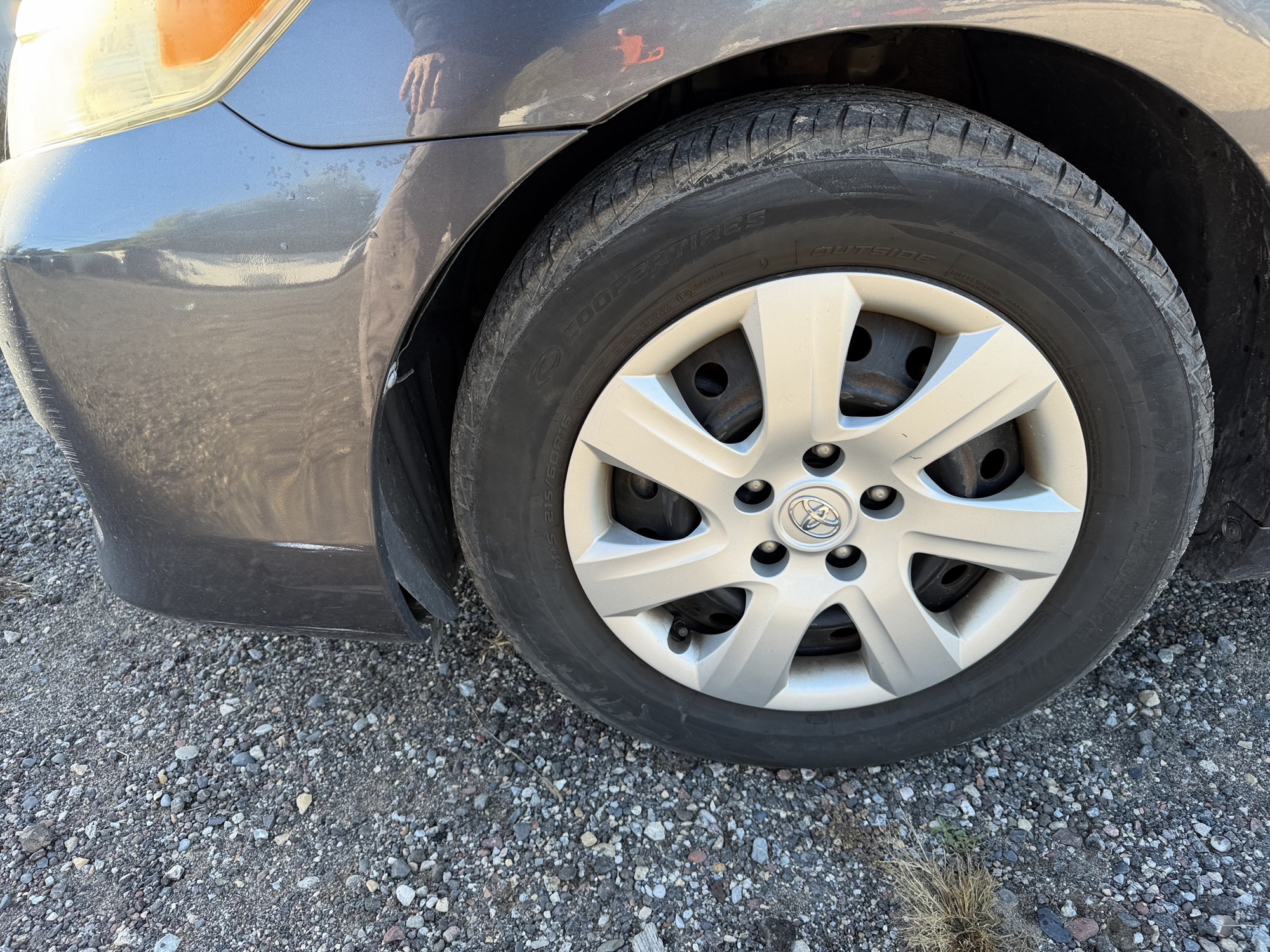 2011 toyota camry base-6-spd-at with 219492 miles for sale near Elk River, Minnesota 106639_12_drv_front_wheel.jpg