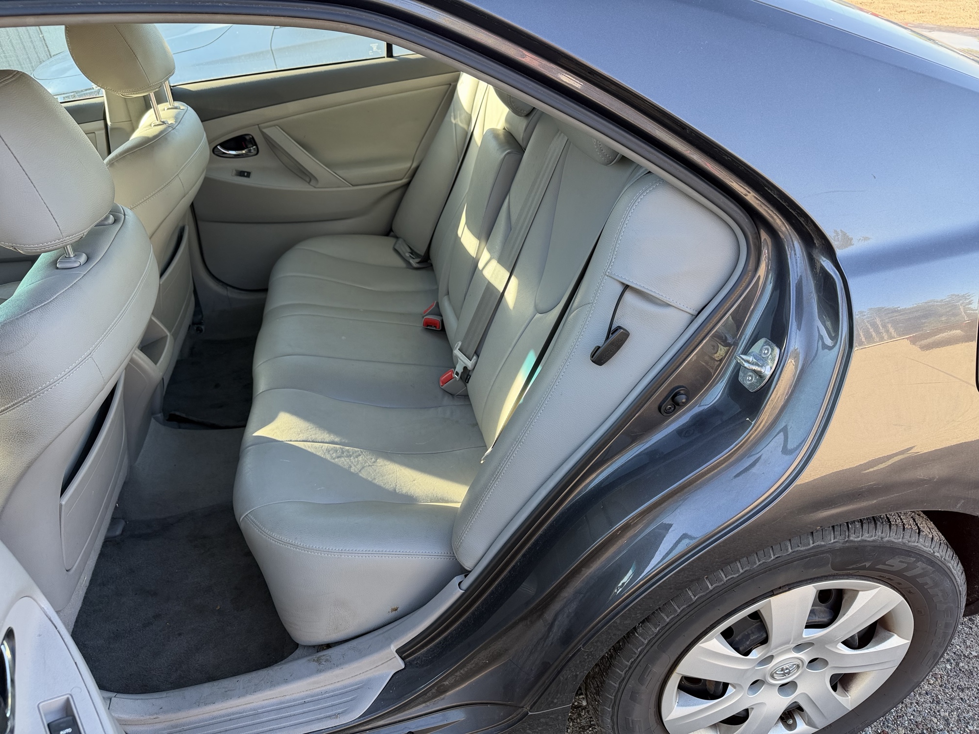 2011 toyota camry base-6-spd-at with 219492 miles for sale near Elk River, Minnesota 106639_24_drv_rear_seat.jpg