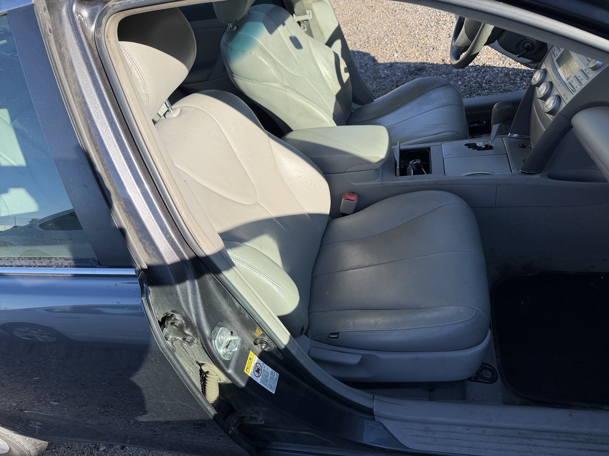 2011 toyota camry base-6-spd-at with 219492 miles for sale near Elk River, Minnesota 106639_31_passenger_seat.jpg