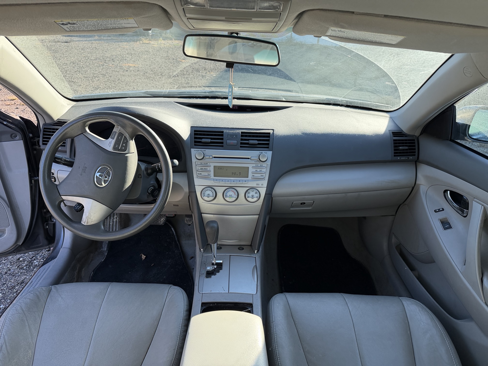2011 toyota camry base-6-spd-at with 219492 miles for sale near Elk River, Minnesota 106639_34_whole_dash.jpg