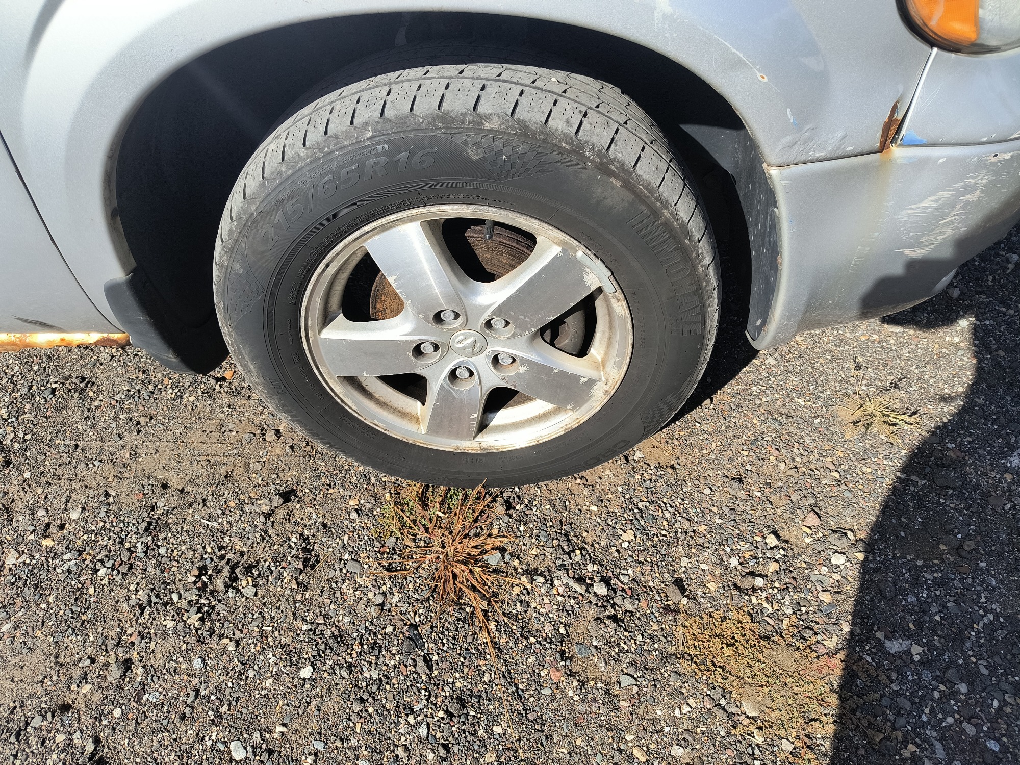 2005 dodge caravan sxt with 132608 miles for sale near Elk River, Minnesota 106640_15_front_pass_wheel.jpg