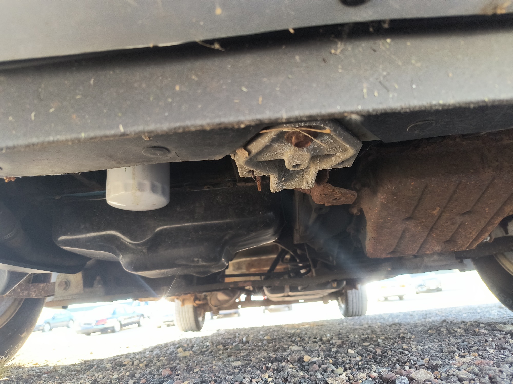 2005 dodge caravan sxt with 132608 miles for sale near Elk River, Minnesota 106640_16_undercar_front.jpg
