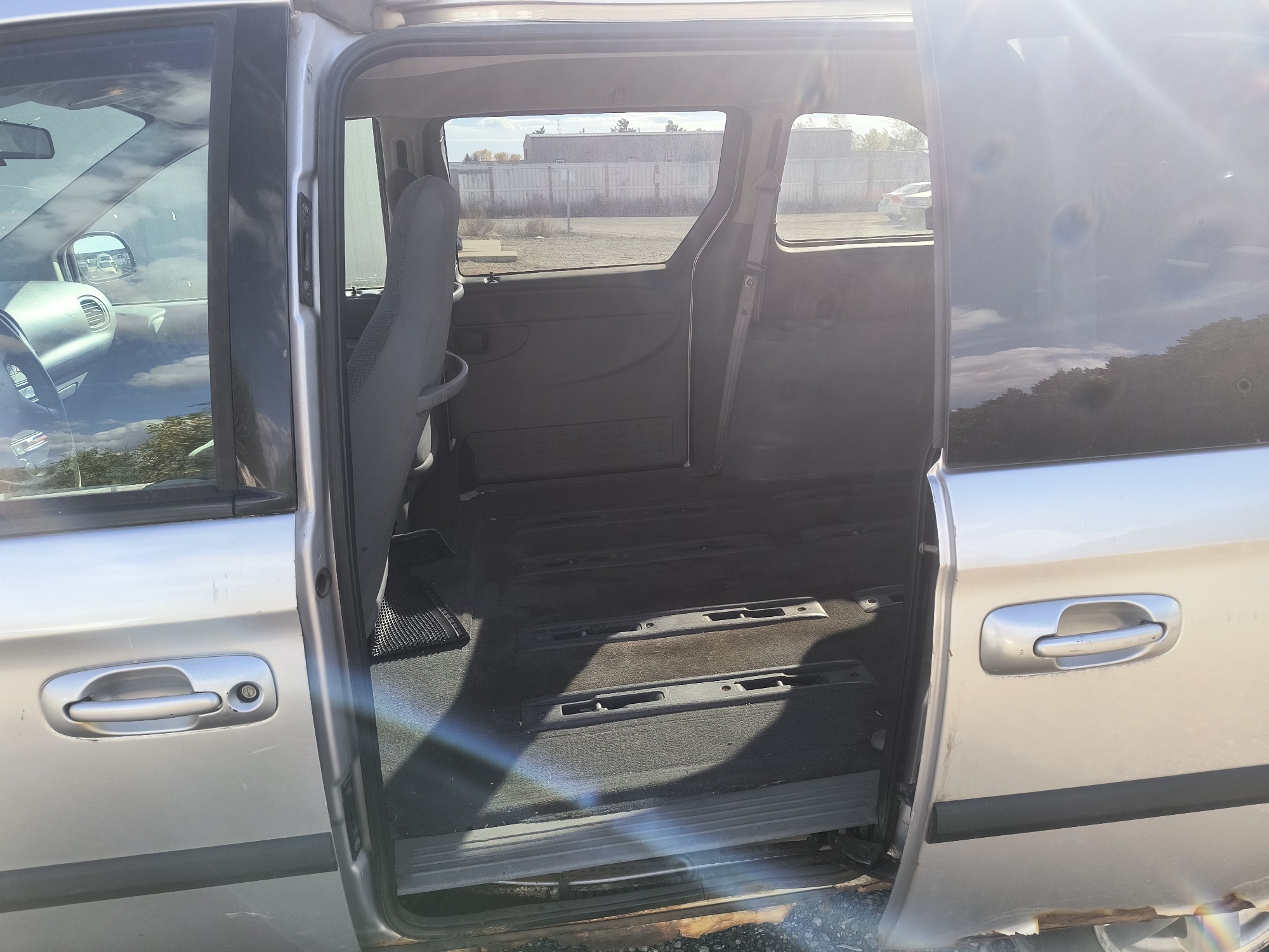 2005 dodge caravan sxt with 132608 miles for sale near Elk River, Minnesota 106640_24_drv_rear_seat.jpg
