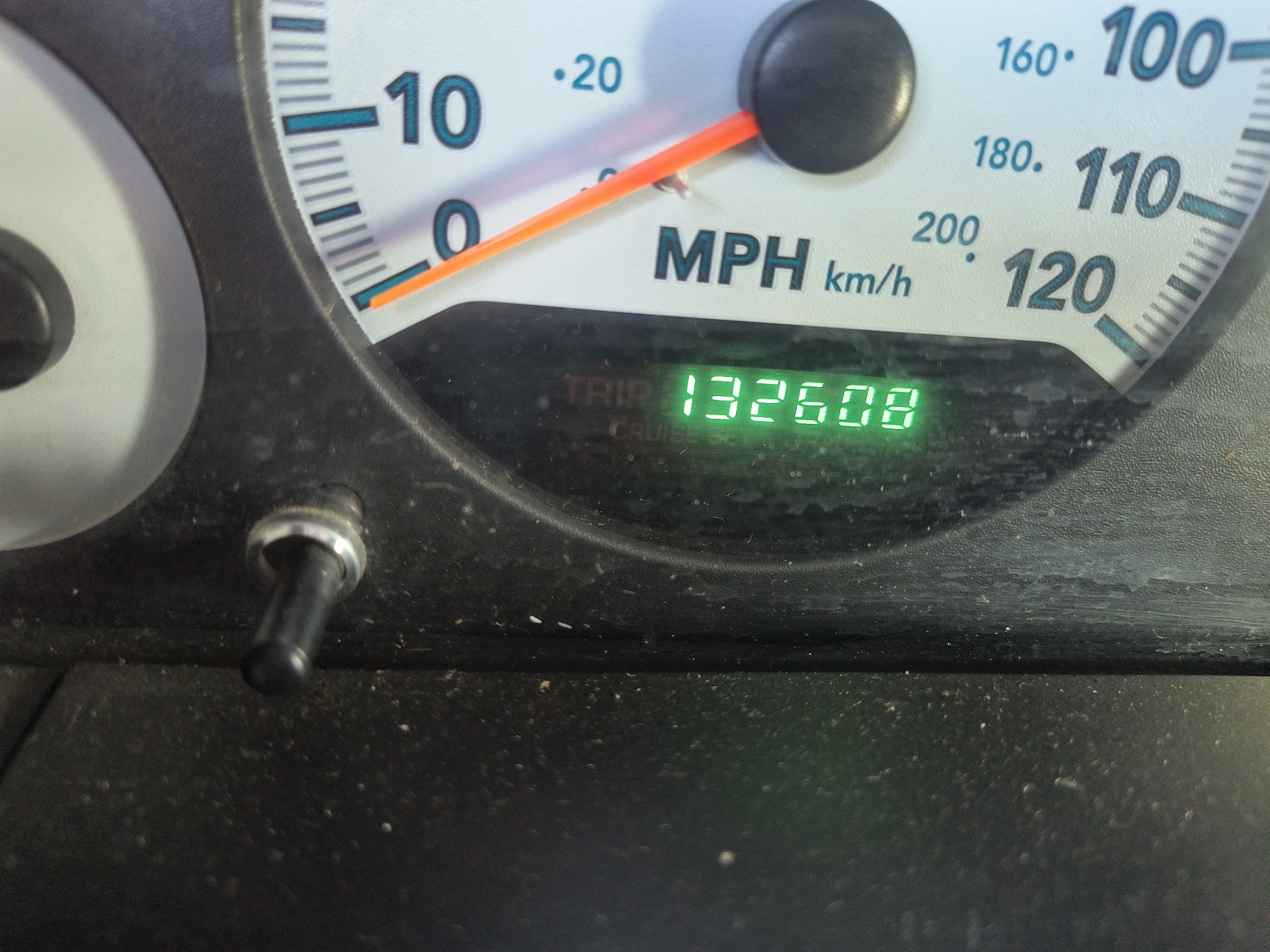2005 dodge caravan sxt with 132608 miles for sale near Elk River, Minnesota 106640_44_mileage_closeup.jpg