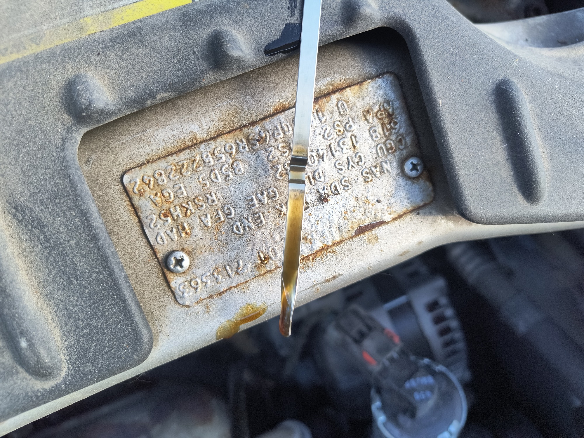 2005 dodge caravan sxt with 132608 miles for sale near Elk River, Minnesota 106640_50_oil_dipstick.jpg