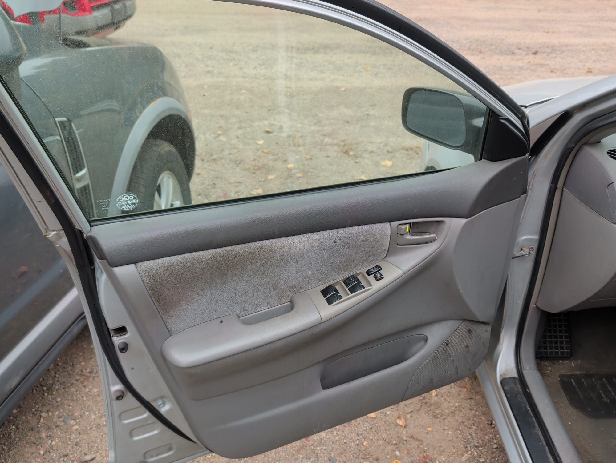 2007 toyota corolla ce with 173168 miles for sale near Elk River, Minnesota 106641_23_driver_door_panel.jpg