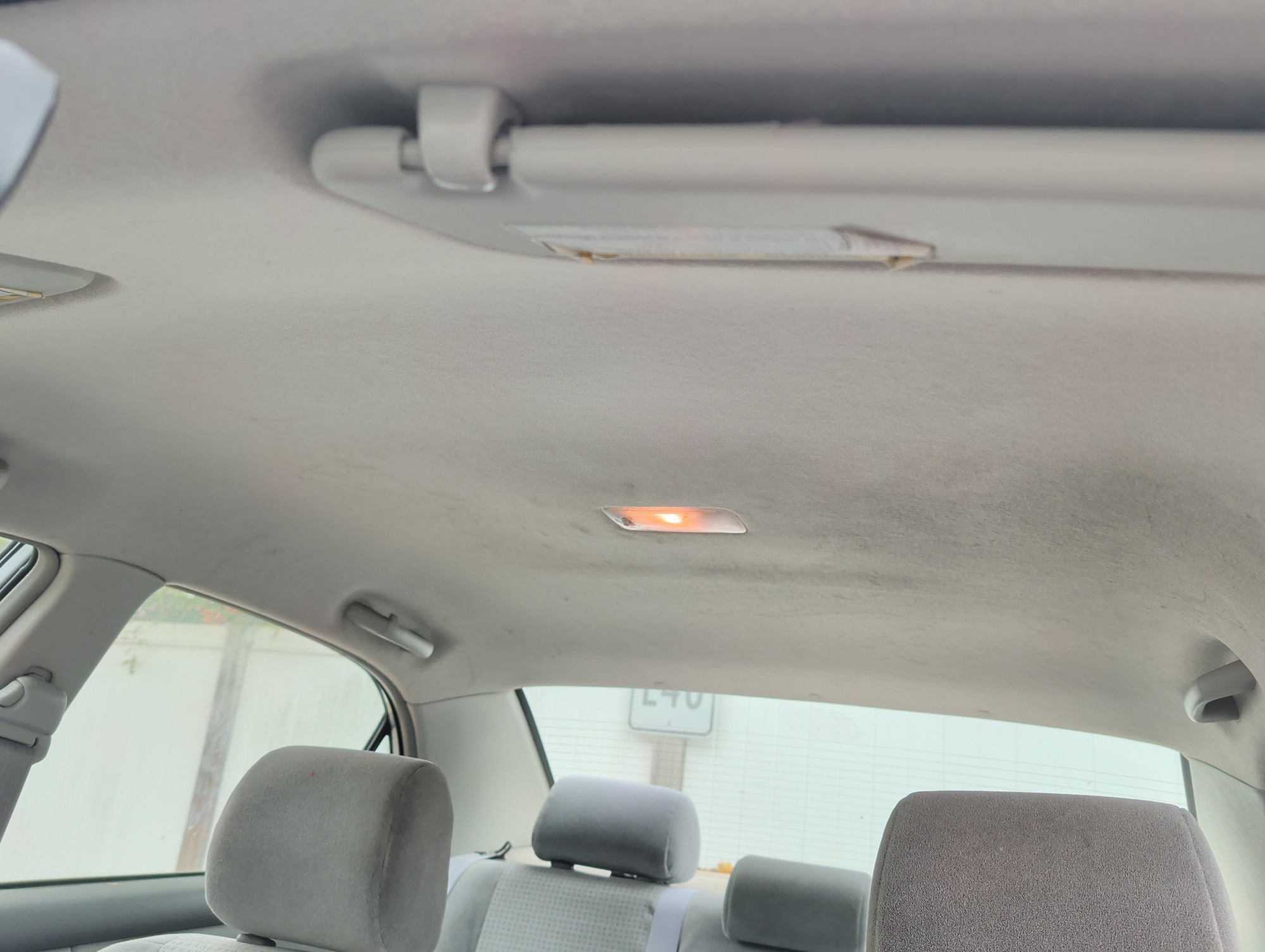 2007 toyota corolla ce with 173168 miles for sale near Elk River, Minnesota 106641_35_headliner_sunroof.jpg