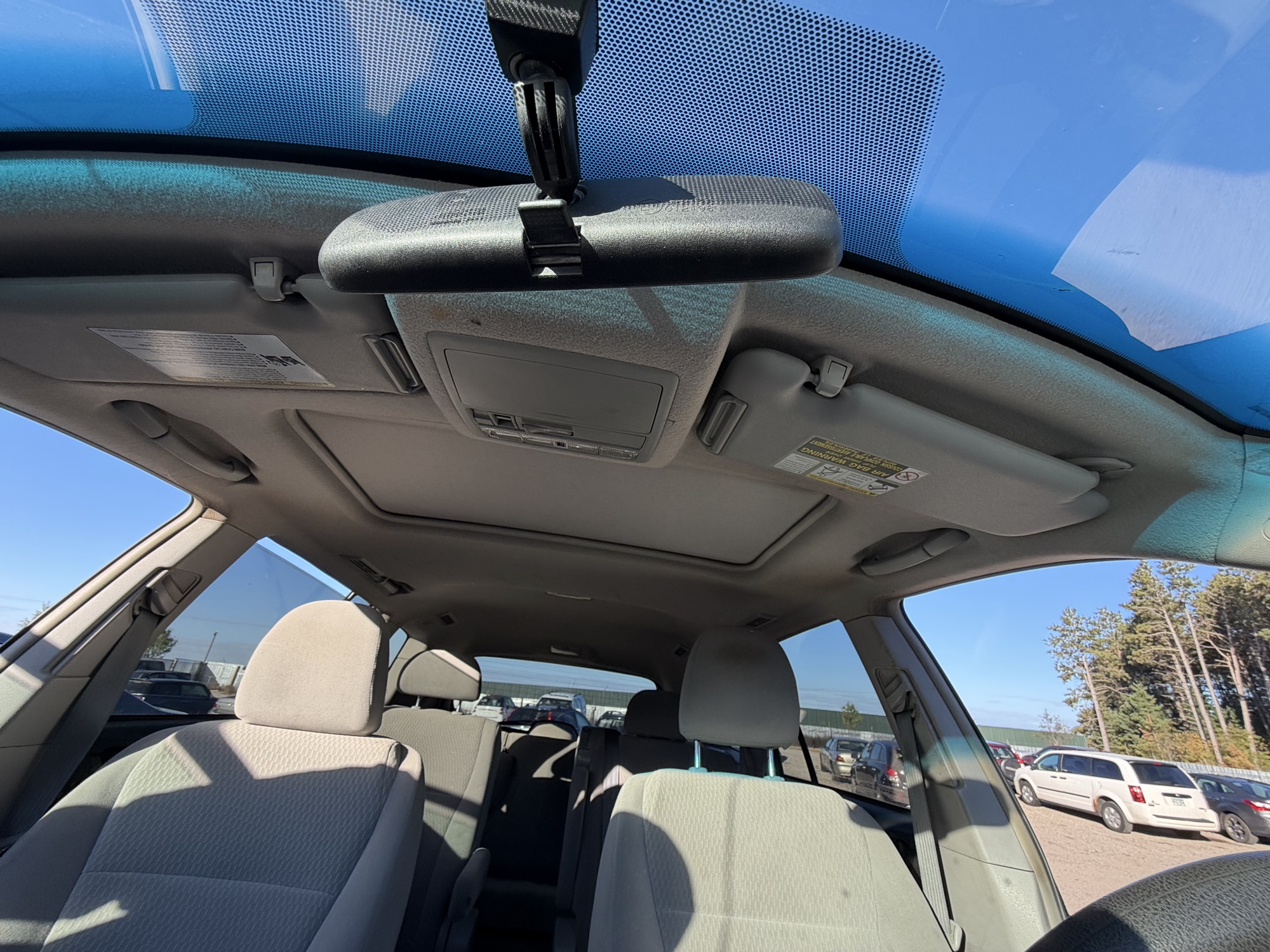 2010 toyota highlander base-4wd with 203970 miles for sale near Elk River, Minnesota 106642_35_headliner_sunroof.jpg