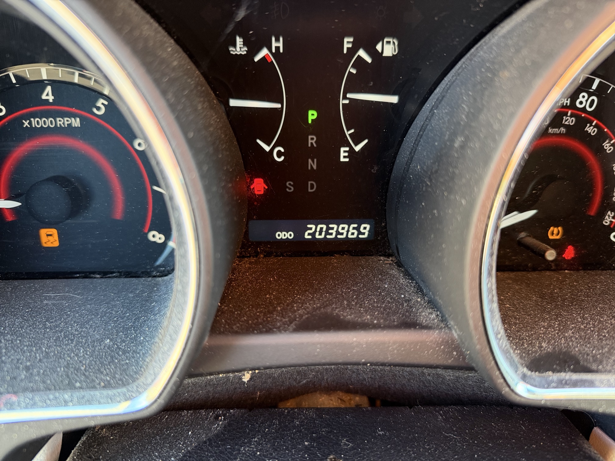 2010 toyota highlander base-4wd with 203970 miles for sale near Elk River, Minnesota 106642_44_mileage_closeup.jpg