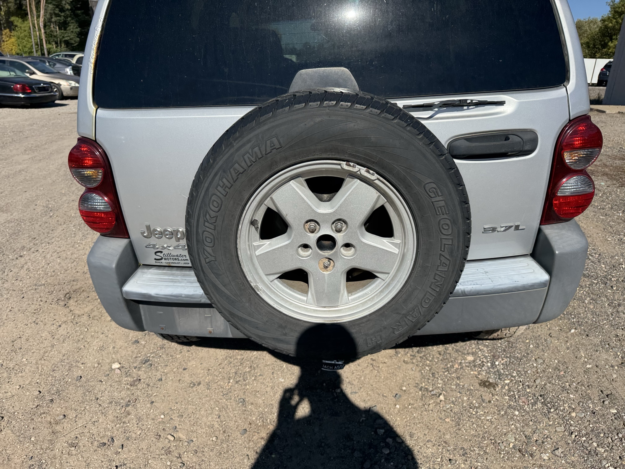 2005 jeep liberty sport-4wd with 175646 miles for sale near Elk River, Minnesota 106643_27_spare_tire.jpg