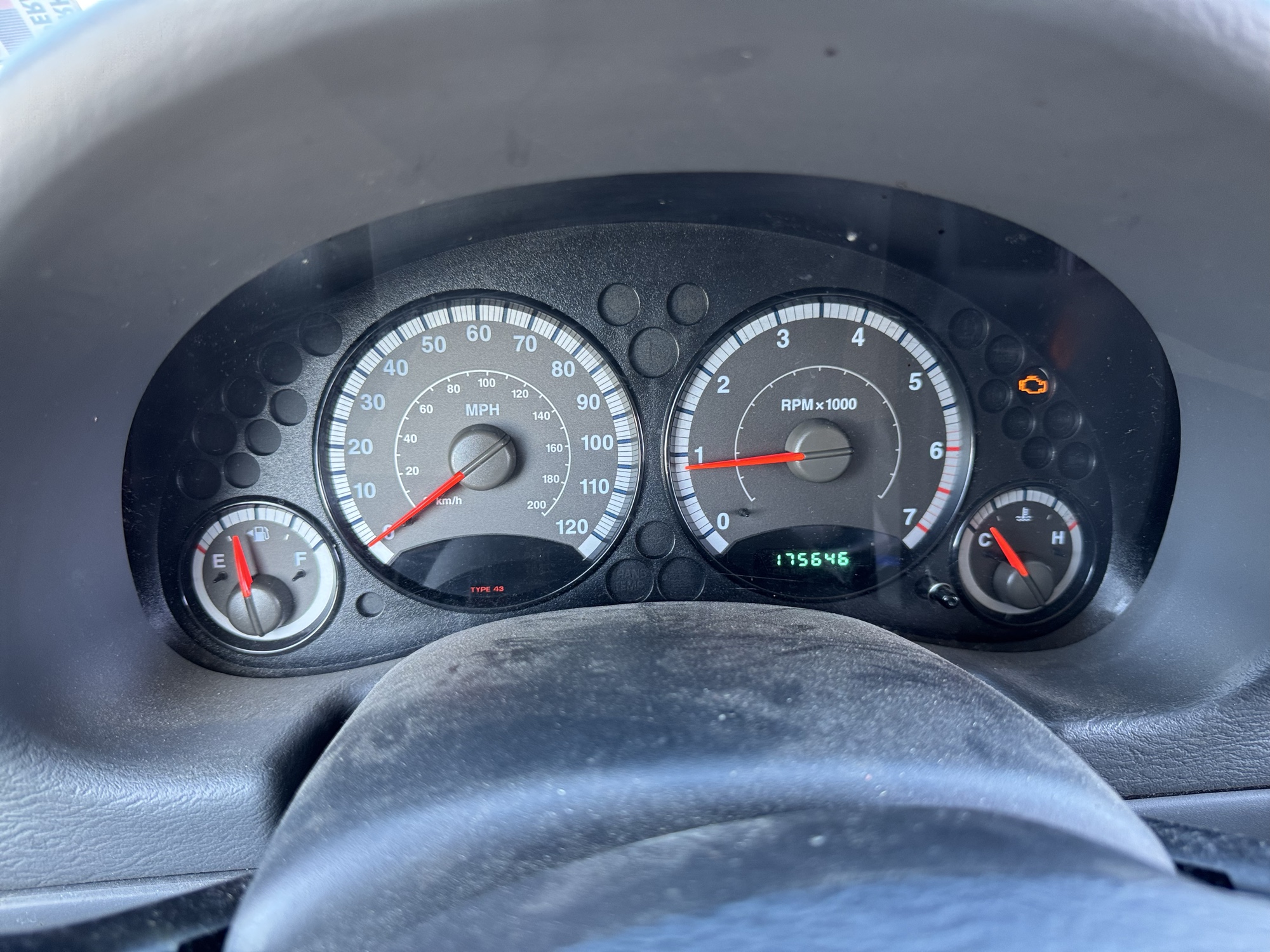 2005 jeep liberty sport-4wd with 175646 miles for sale near Elk River, Minnesota 106643_43_gauge_cluster.jpg