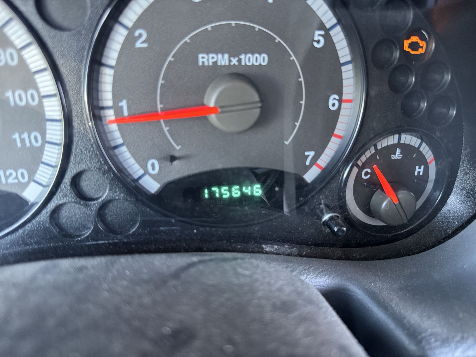 2005 jeep liberty sport-4wd with 175646 miles for sale near Elk River, Minnesota 106643_44_mileage_closeup.jpg