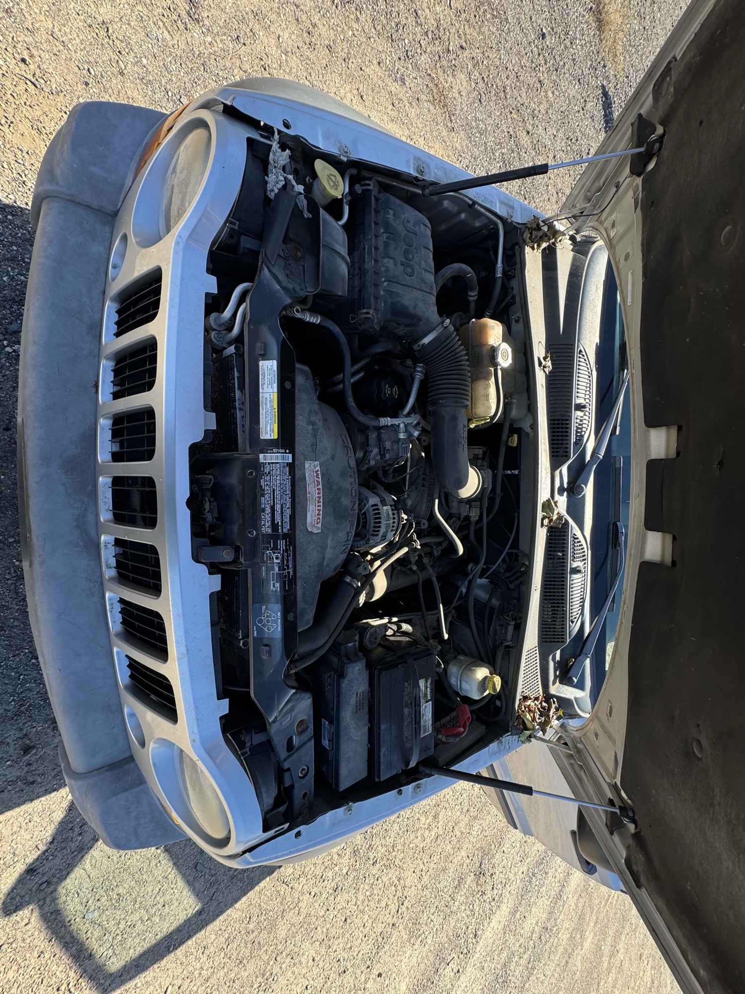 2005 jeep liberty sport-4wd with 175646 miles for sale near Elk River, Minnesota 106643_49_engine_bay.jpg