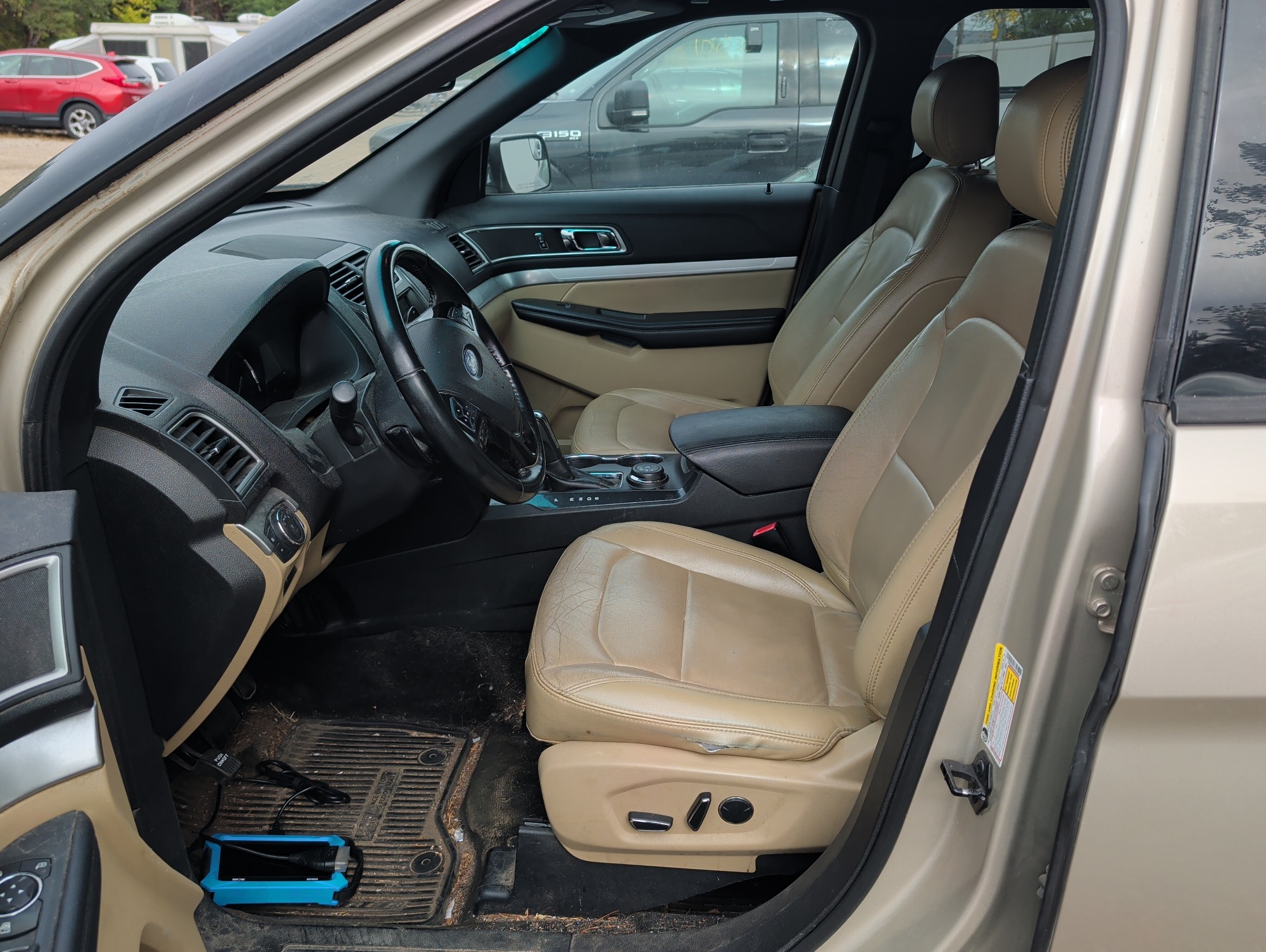 2017 ford explorer xlt-4wd with 270085 miles for sale near Elk River, Minnesota 106644_22_driver_seat.jpg