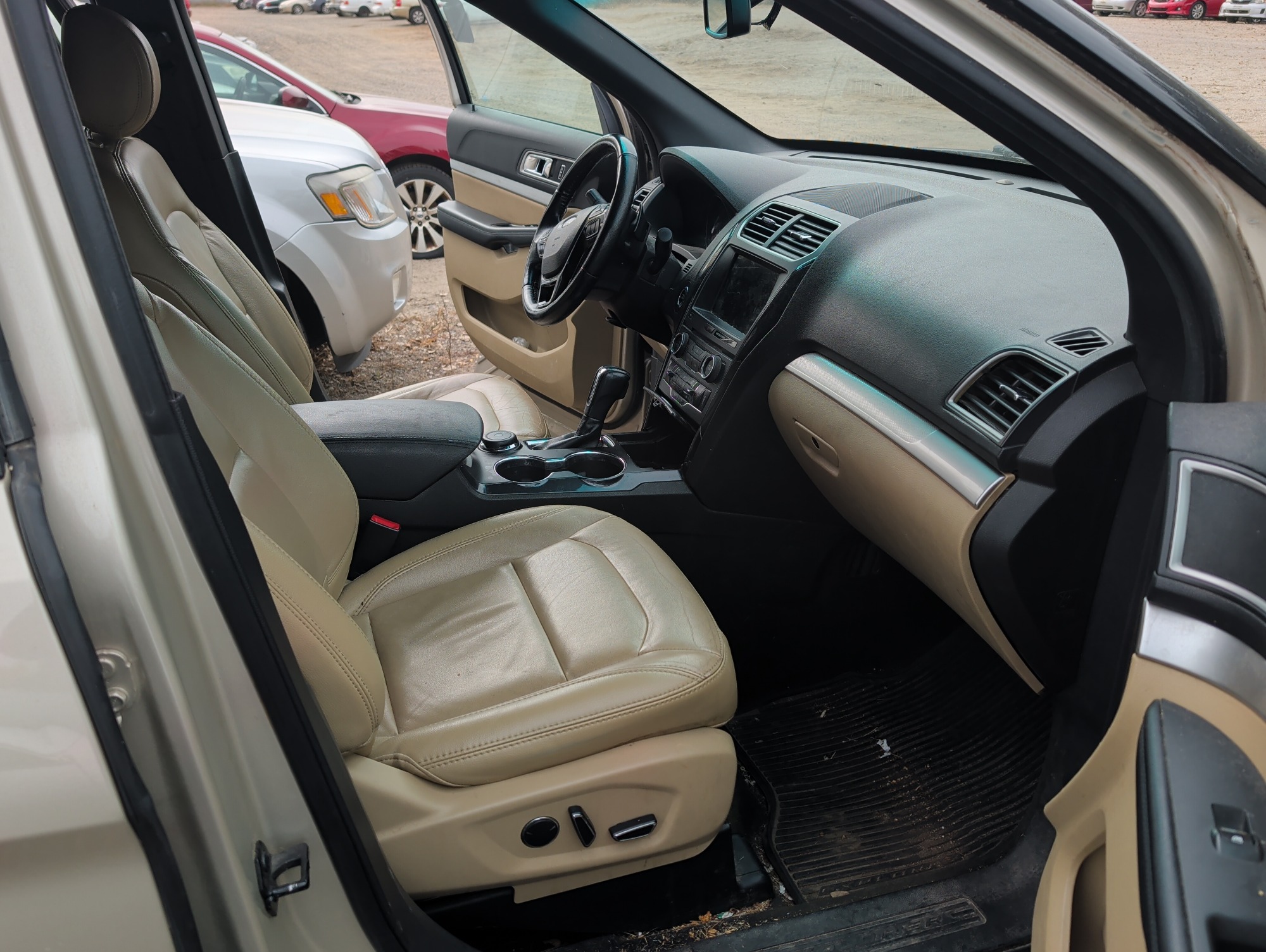 2017 ford explorer xlt-4wd with 270085 miles for sale near Elk River, Minnesota 106644_31_passenger_seat.jpg