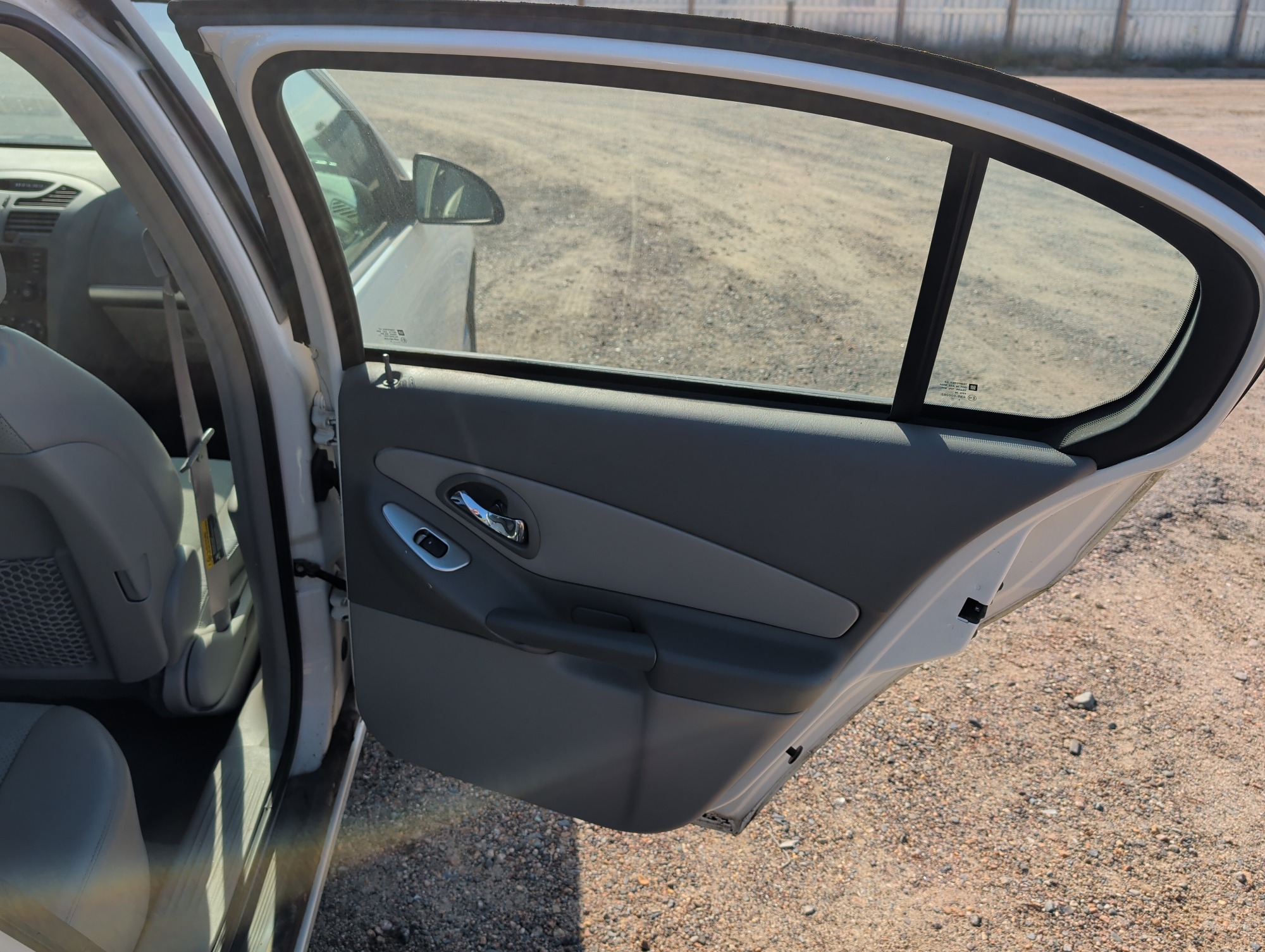 2004 chevrolet malibu lt with 68012 miles for sale near Elk River, Minnesota 106645_30_pass_rear_door_panel.jpg