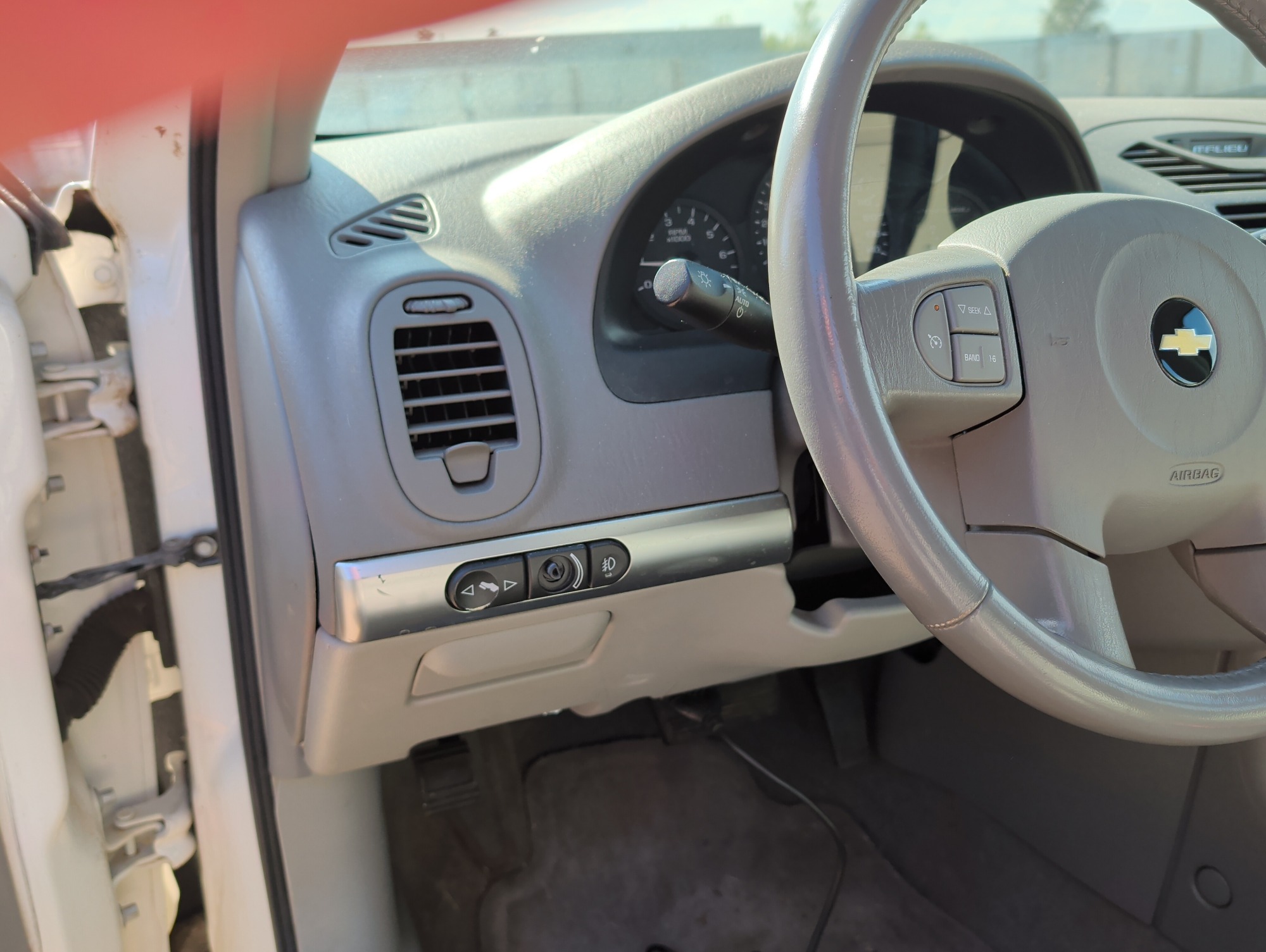 2004 chevrolet malibu lt with 68012 miles for sale near Elk River, Minnesota 106645_37_left_of_steering_wheel.jpg