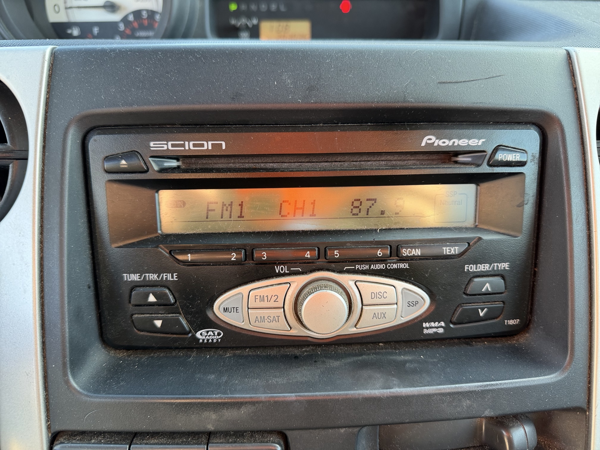 2006 scion xb wagon with 203036 miles for sale near Elk River, Minnesota 106646_39_radio_closeup.jpg