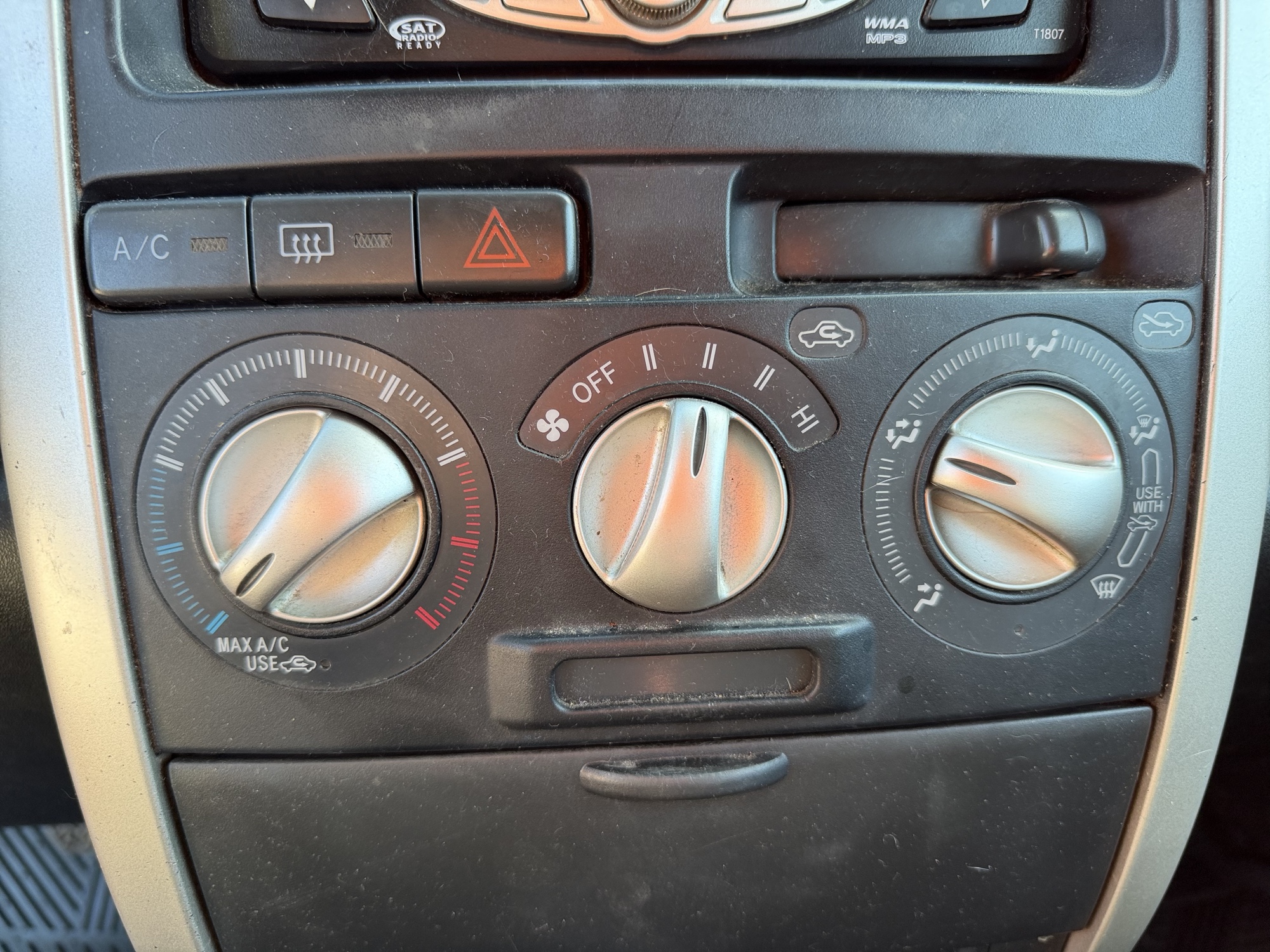 2006 scion xb wagon with 203036 miles for sale near Elk River, Minnesota 106646_40_climate_control.jpg