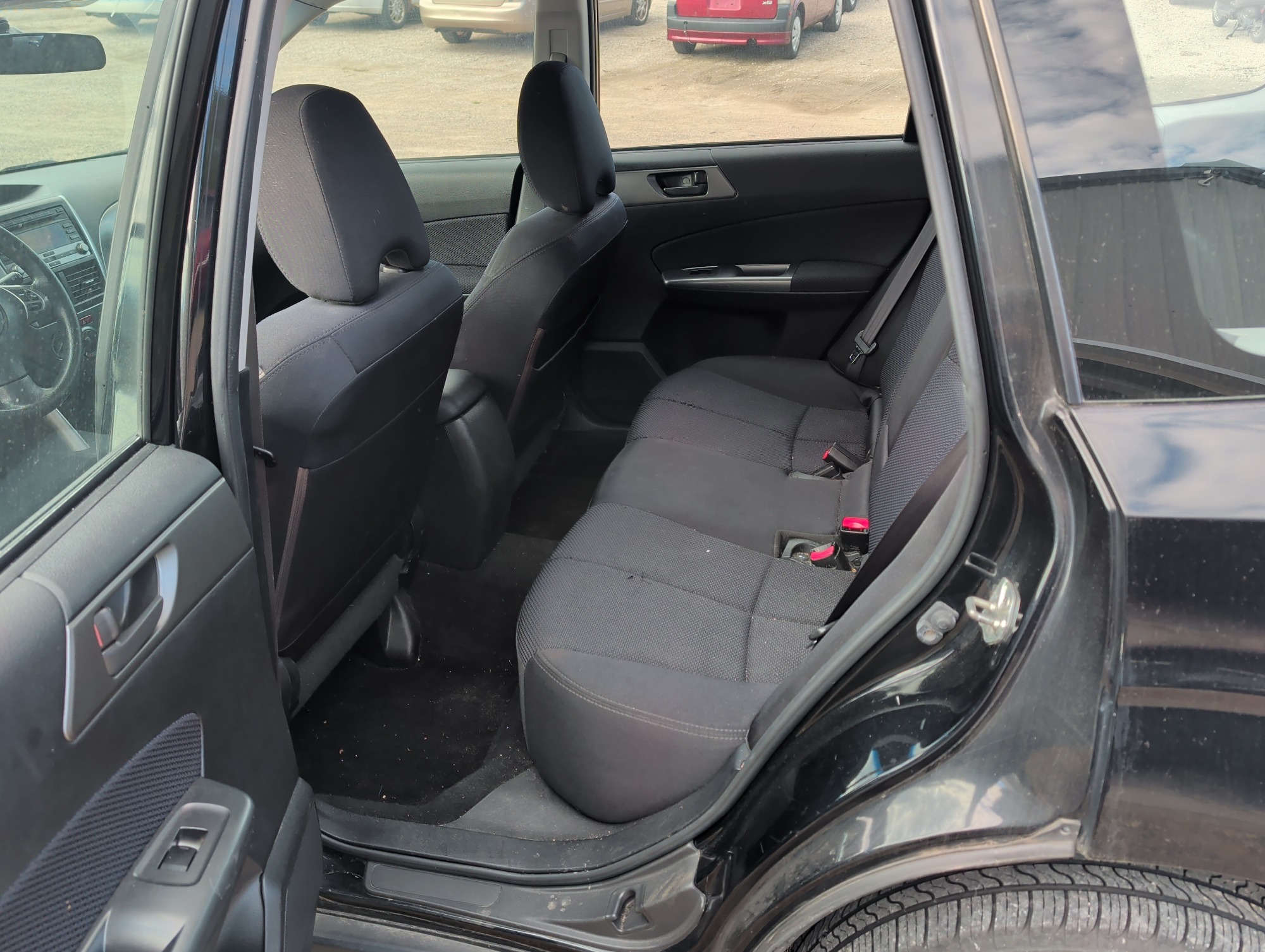 2011 subaru forester 2.5x-touring with 158569 miles for sale near Elk River, Minnesota 106647_24_drv_rear_seat.jpg