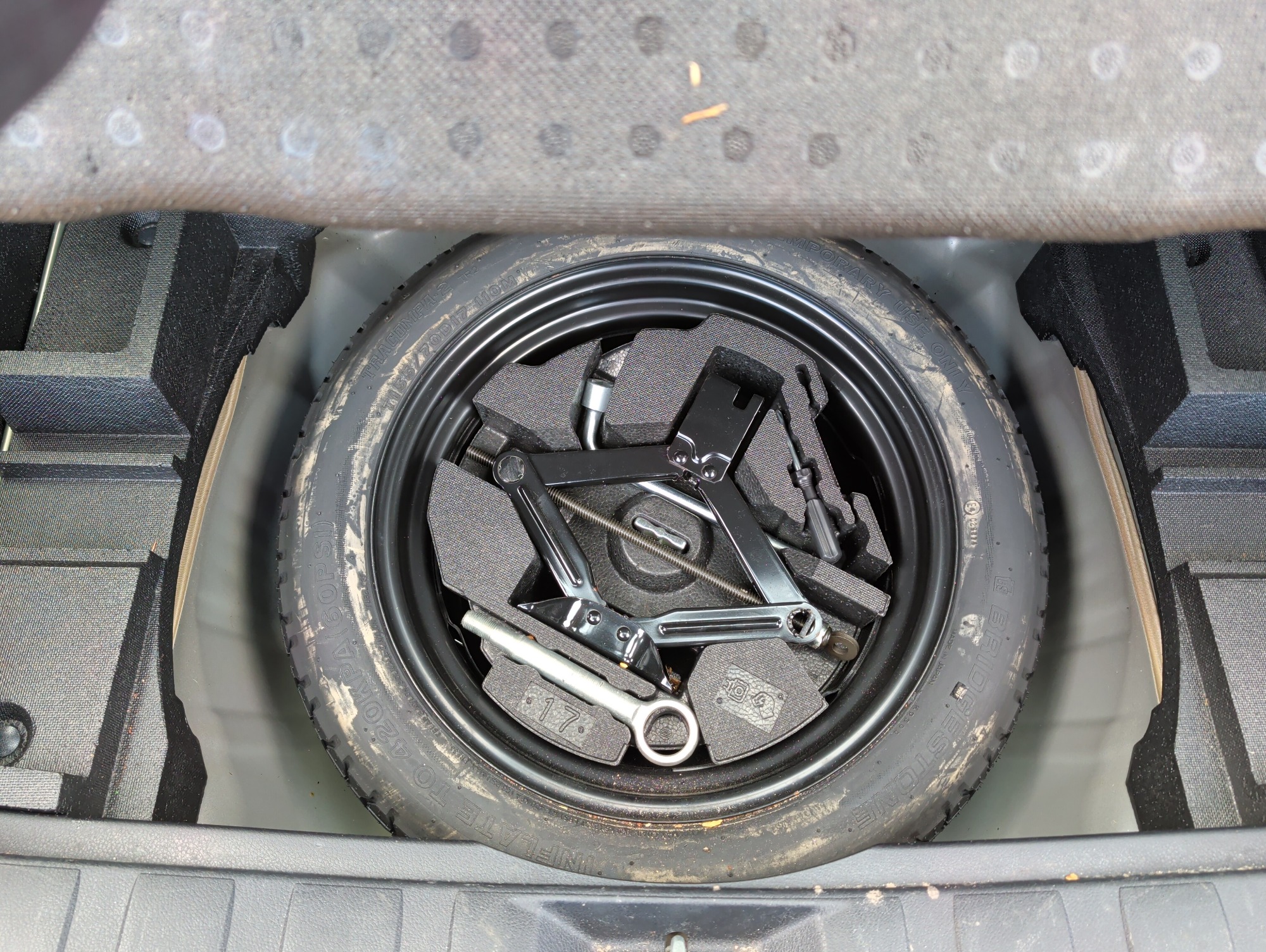 2011 subaru forester 2.5x-touring with 158569 miles for sale near Elk River, Minnesota 106647_27_spare_tire.jpg