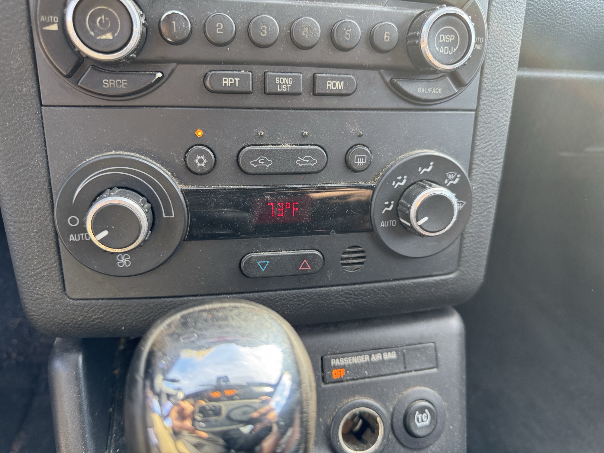 2007 pontiac g6 gt-convertible with 137159 miles for sale near Elk River, Minnesota 106649_40_climate_control.jpg