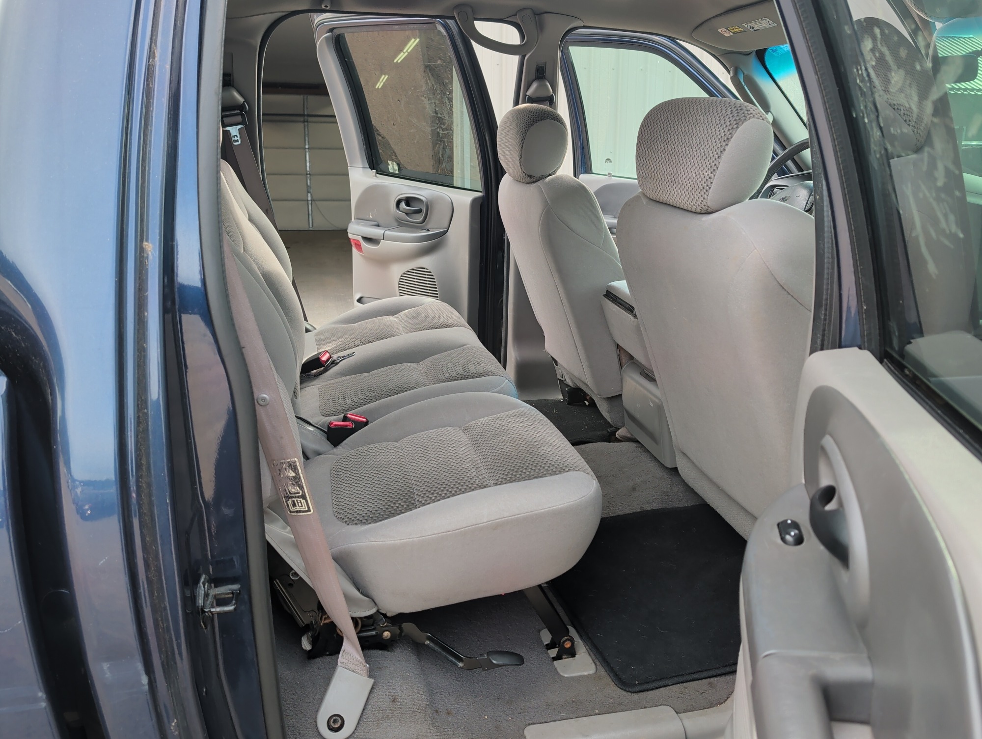 2002 ford f-150 xlt-supercrew-short-bed-4wd with 370405 miles for sale near Elk River, Minnesota 106651_28_pass_rear_seat.jpg
