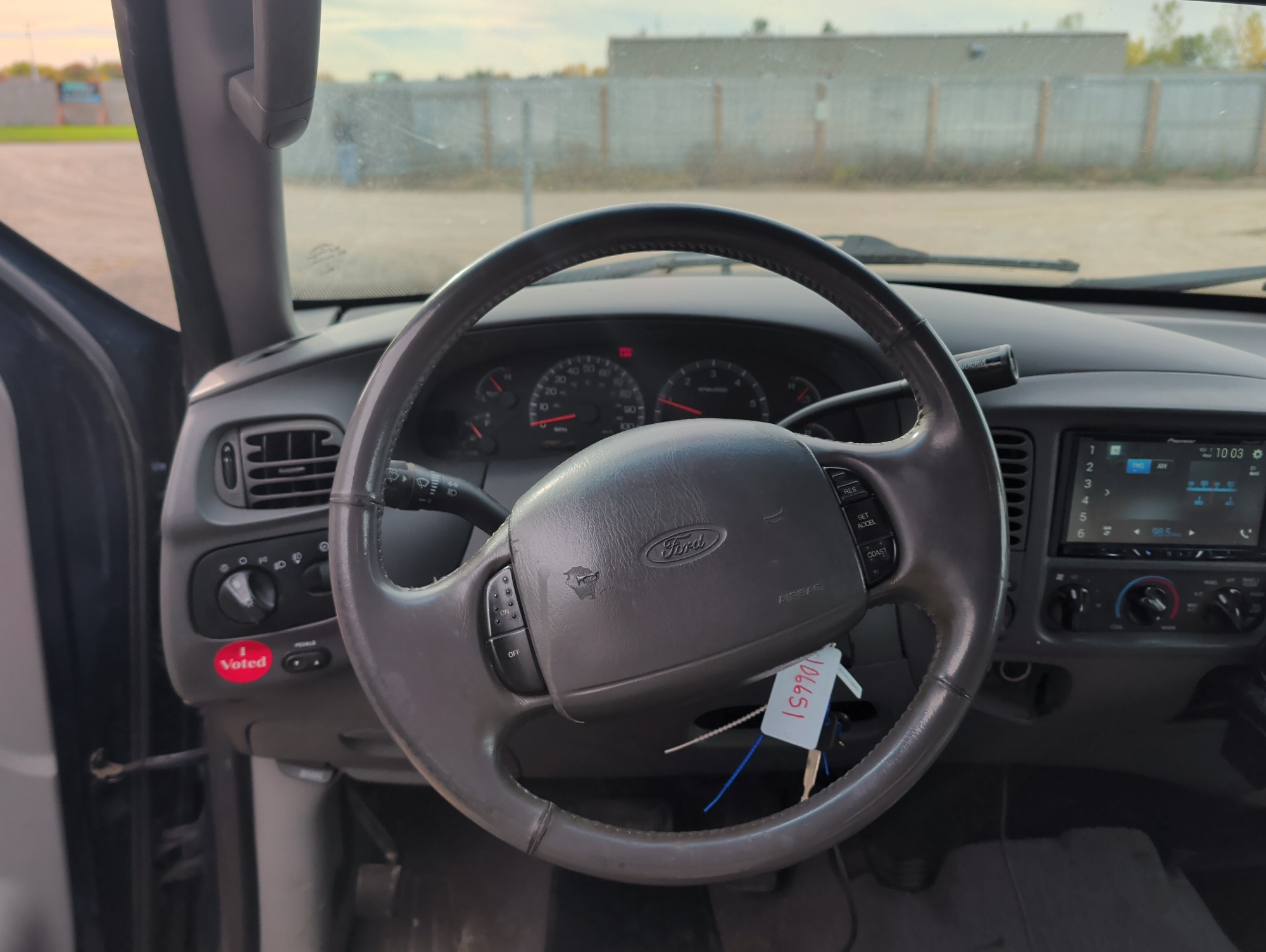 2002 ford f-150 xlt-supercrew-short-bed-4wd with 370405 miles for sale near Elk River, Minnesota 106651_33_dash_from_driver.jpg
