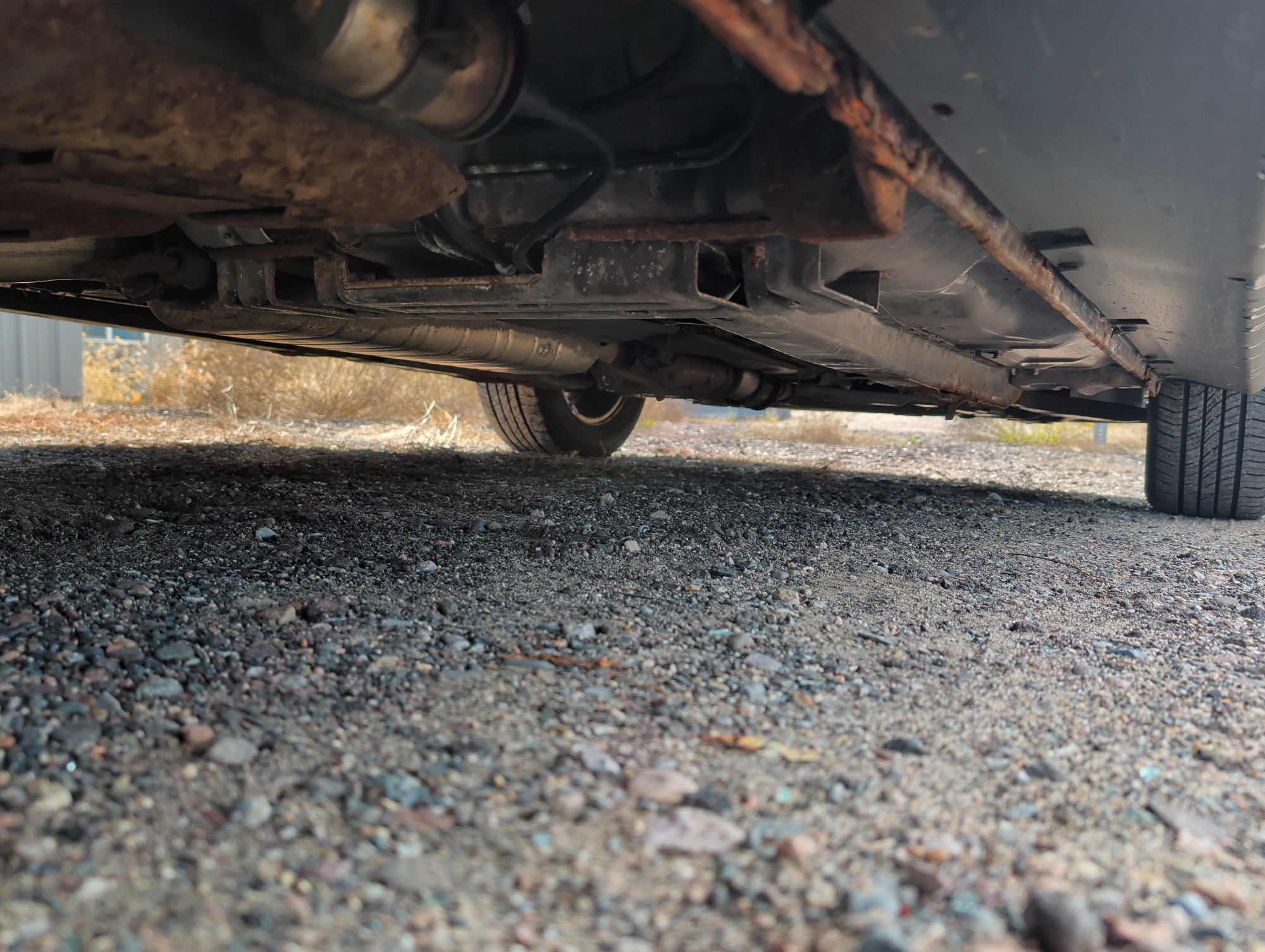 2000 saturn ls ls2 with 145375 miles for sale near Elk River, Minnesota 106652_20_undercar_rear_pass.jpg