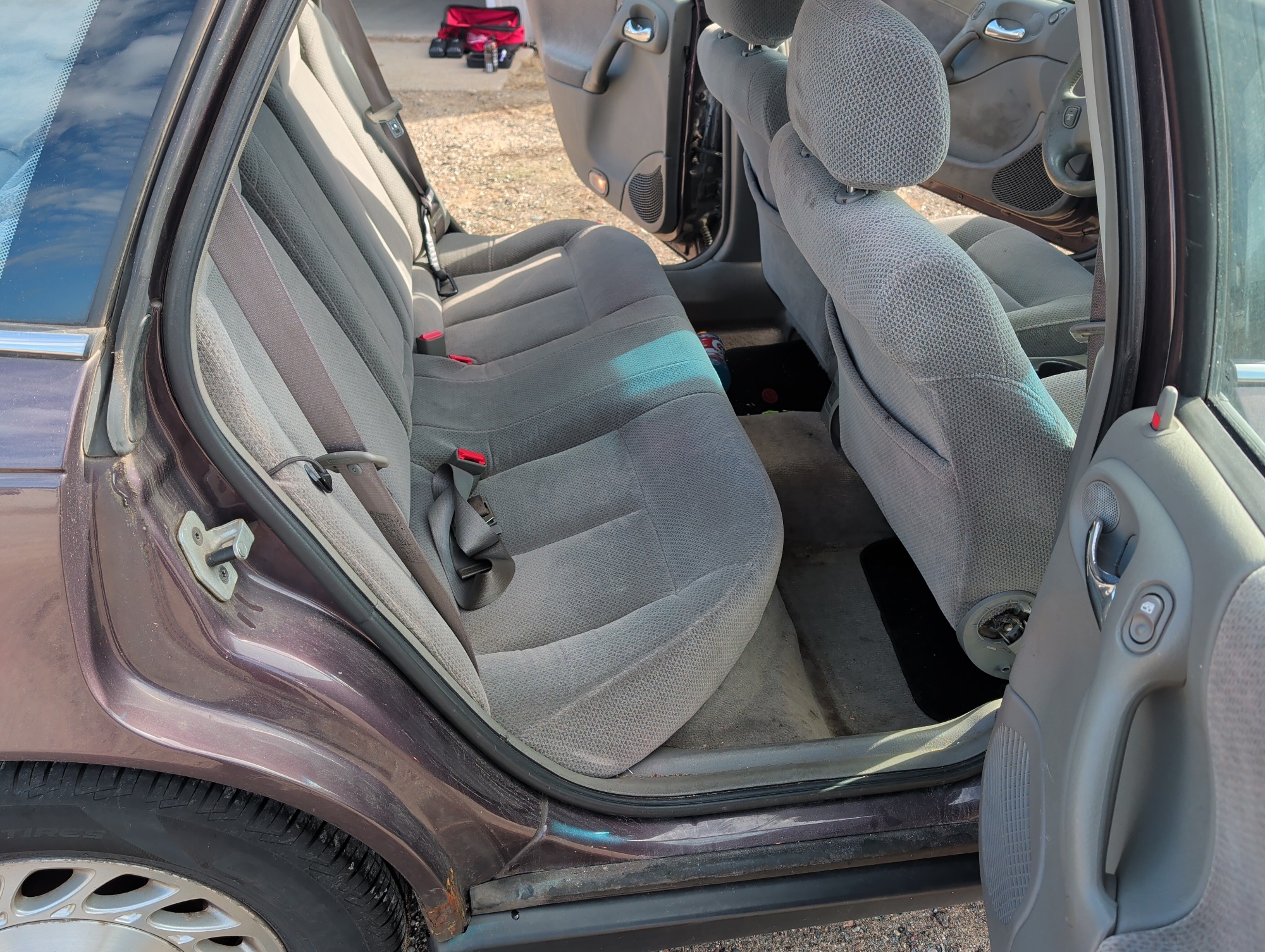 2000 saturn ls ls2 with 145375 miles for sale near Elk River, Minnesota 106652_28_pass_rear_seat.jpg