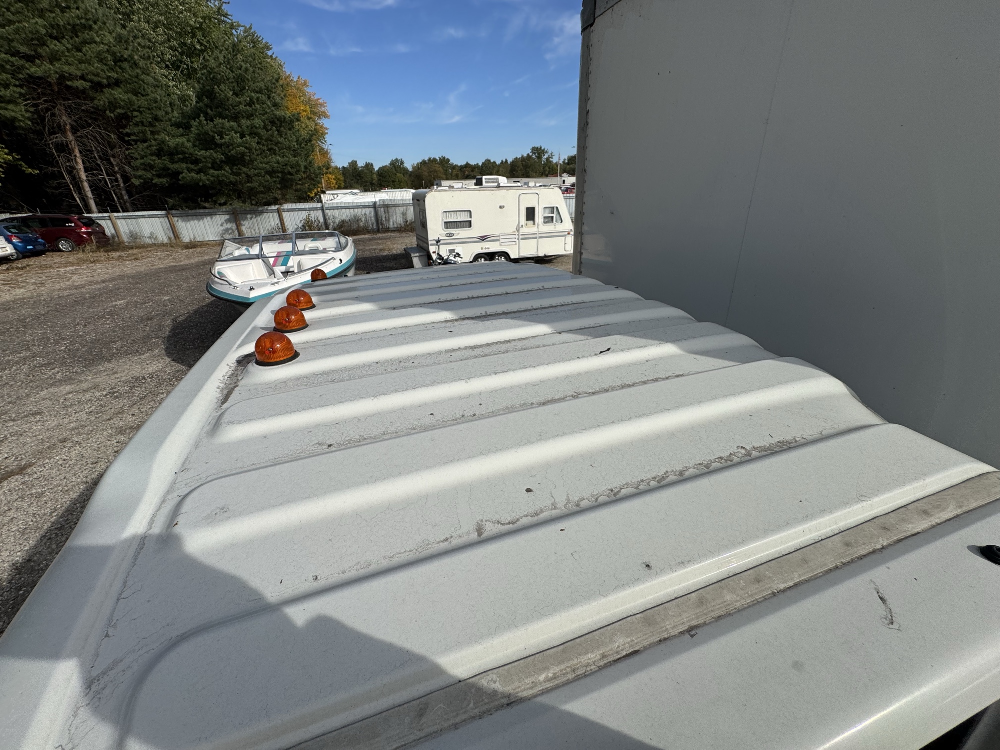 2015 isuzu nqr - with 248215 miles for sale near Elk River, Minnesota 106653_11_roof.jpg