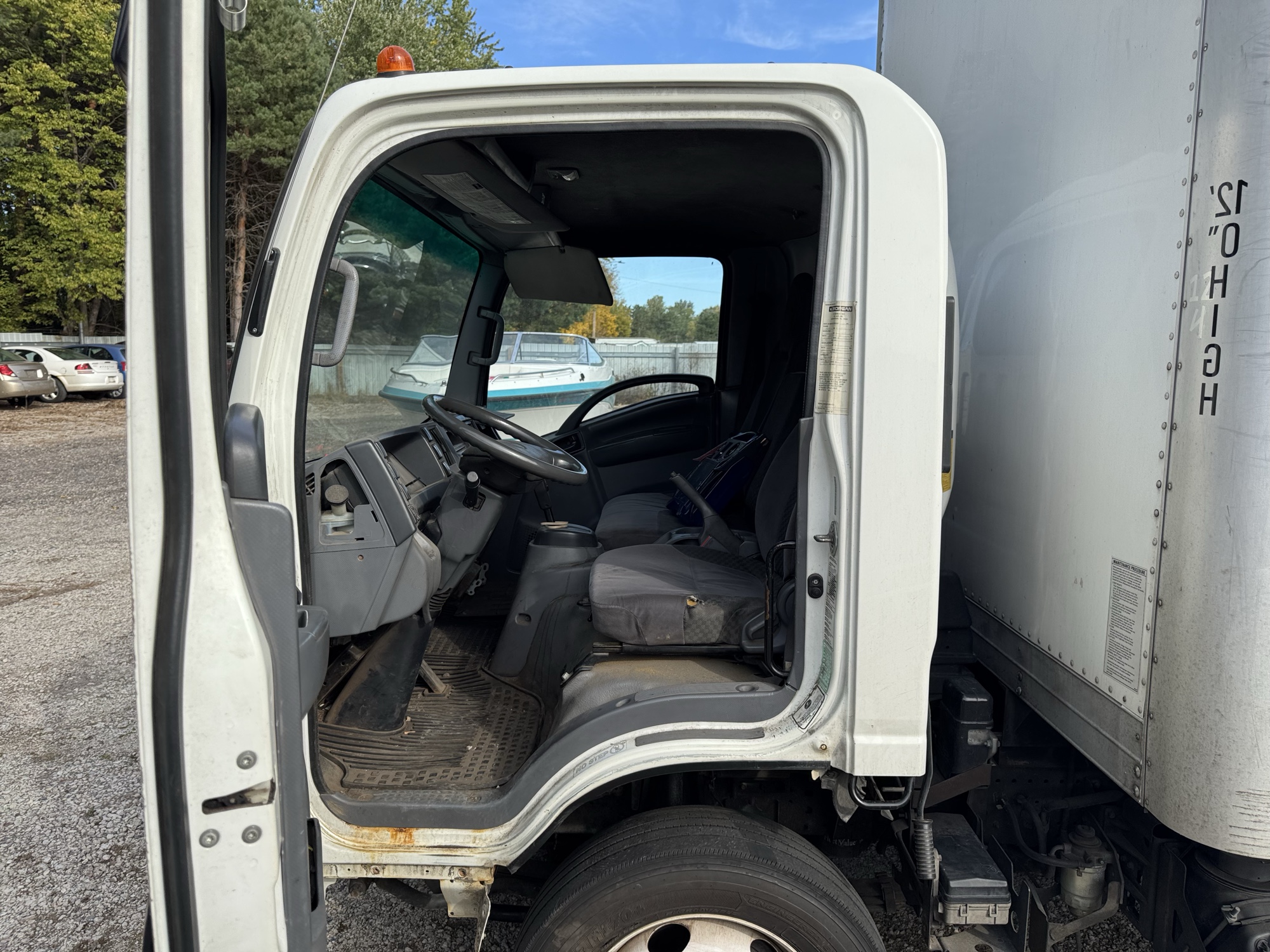 2015 isuzu nqr - with 248215 miles for sale near Elk River, Minnesota 106653_22_driver_seat.jpg