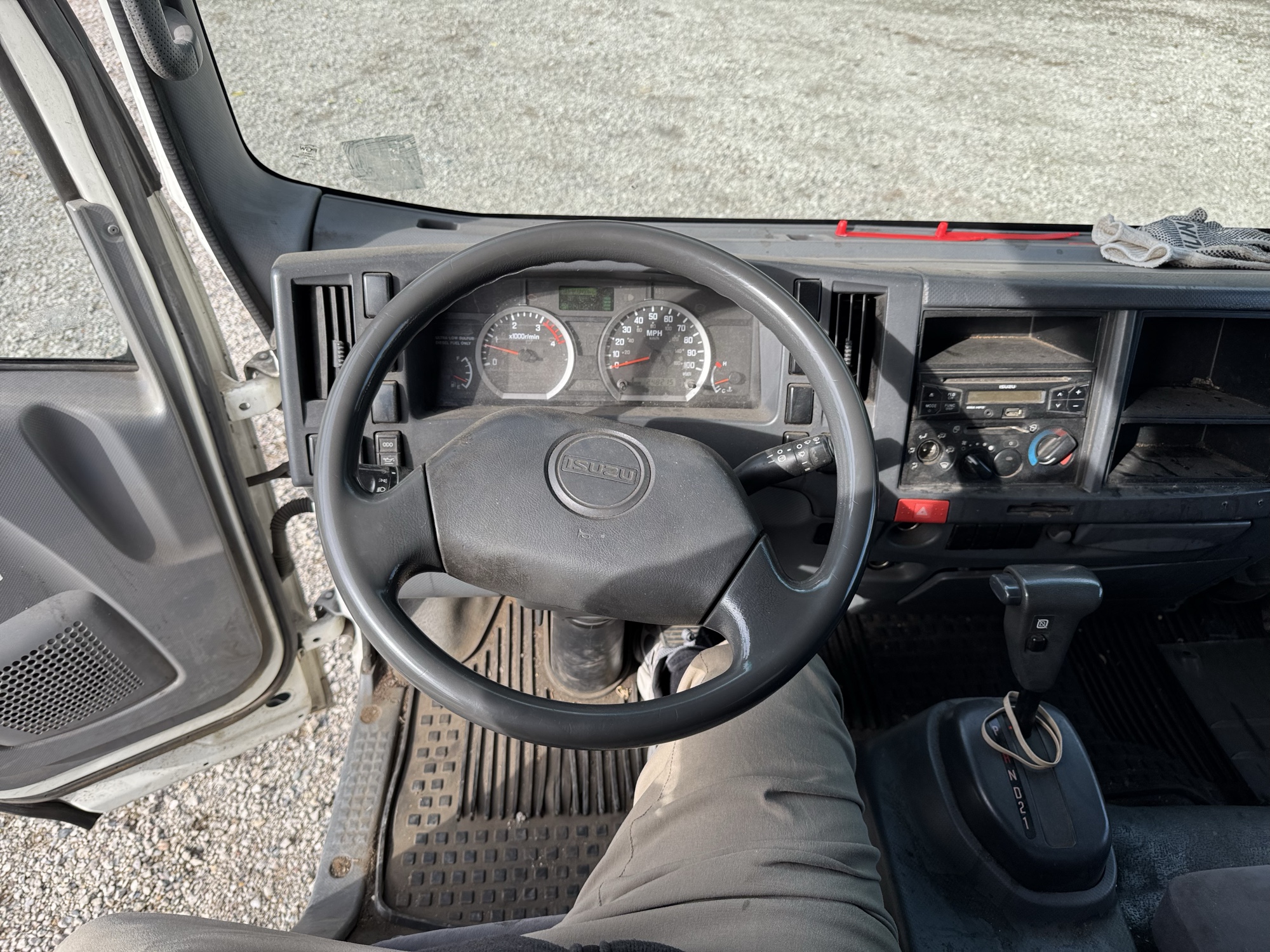 2015 isuzu nqr - with 248215 miles for sale near Elk River, Minnesota 106653_36_steering_wheel.jpg