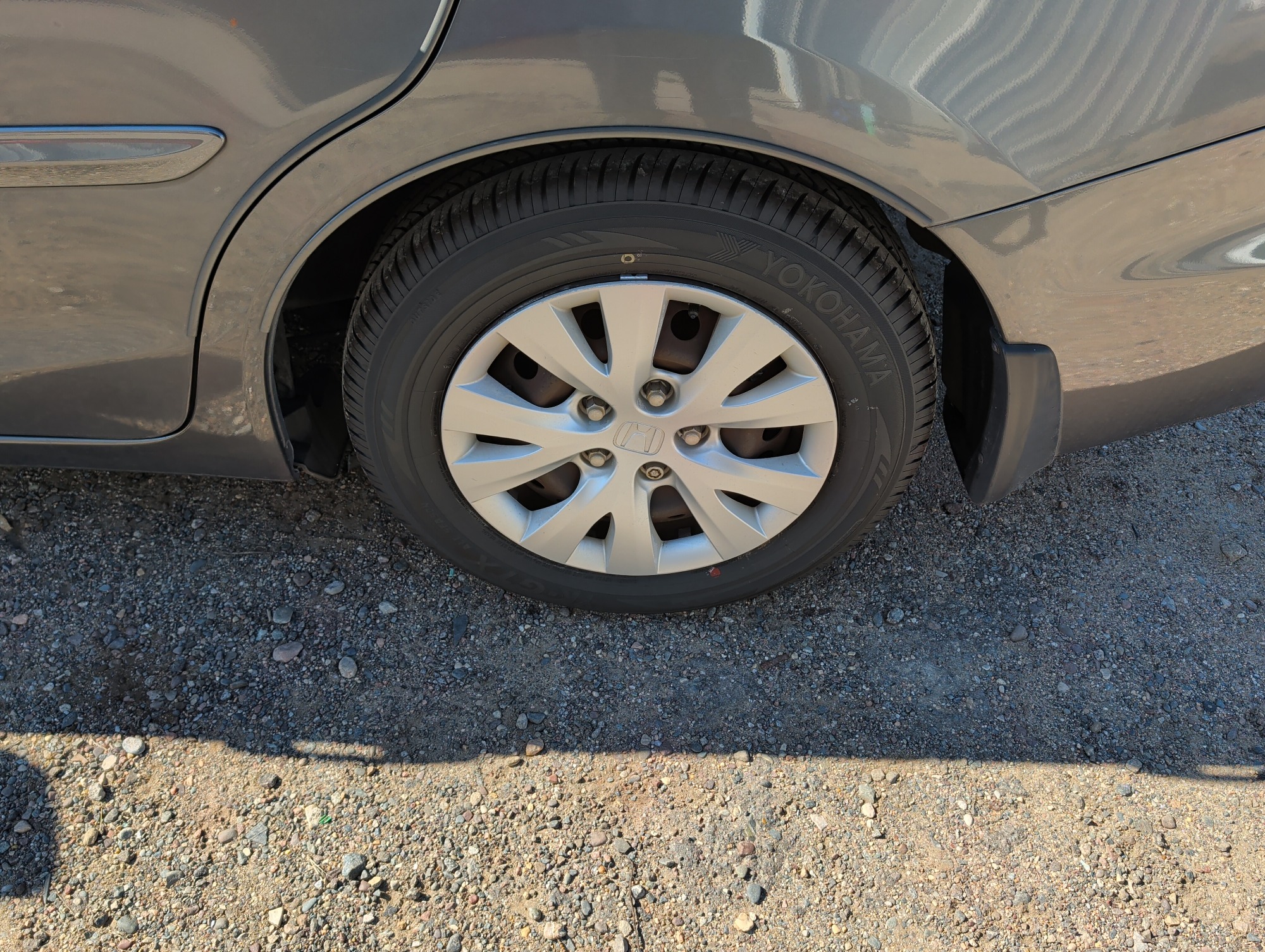 2012 honda civic lx-sedan-5-speed-at with 150021 miles for sale near Elk River, Minnesota 106655_13_rear_drv_wheel.jpg
