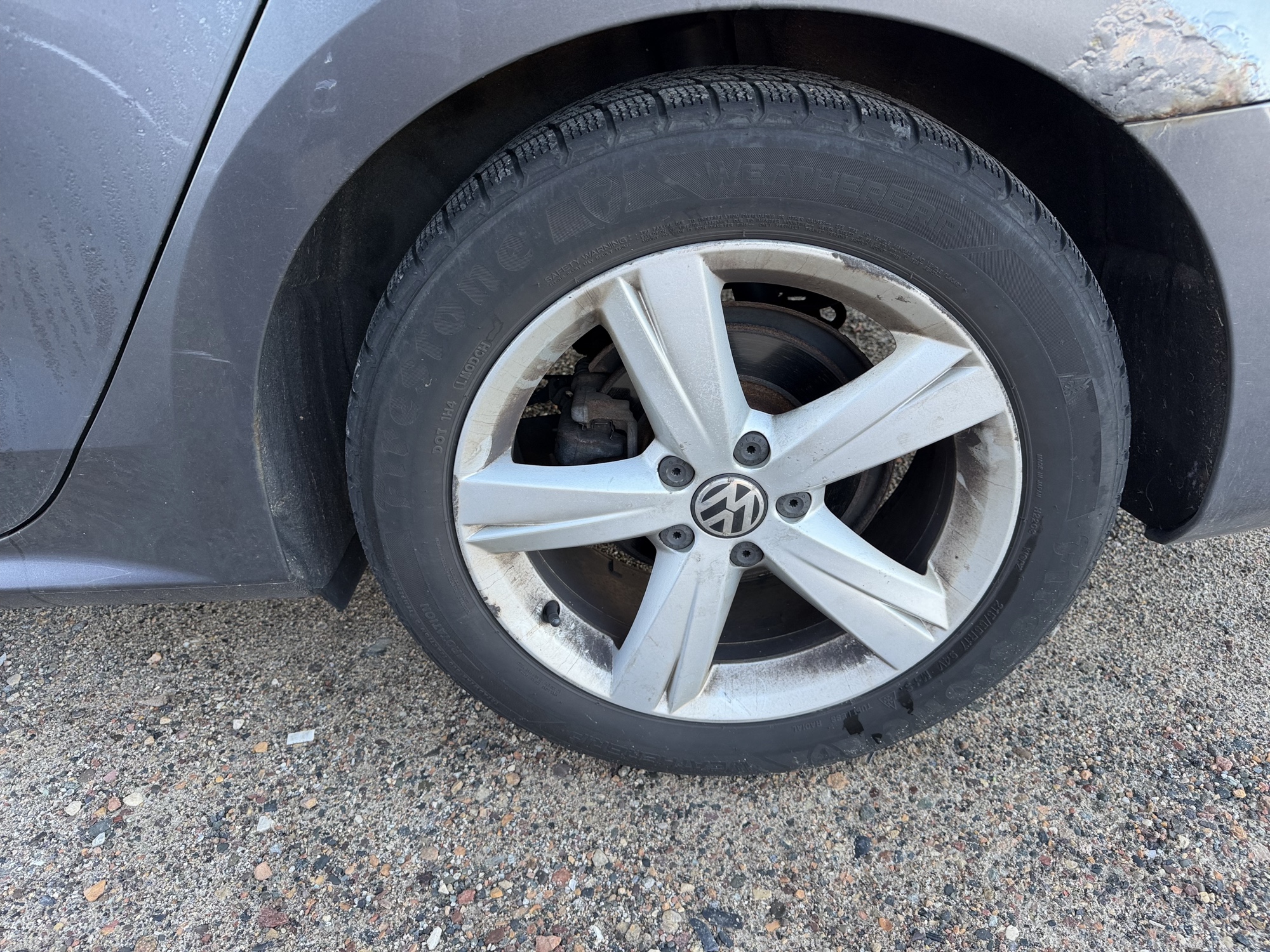 2012 volkswagen passat 2.5l-se-mt with 176667 miles for sale near Elk River, Minnesota 106657_13_rear_drv_wheel.jpg
