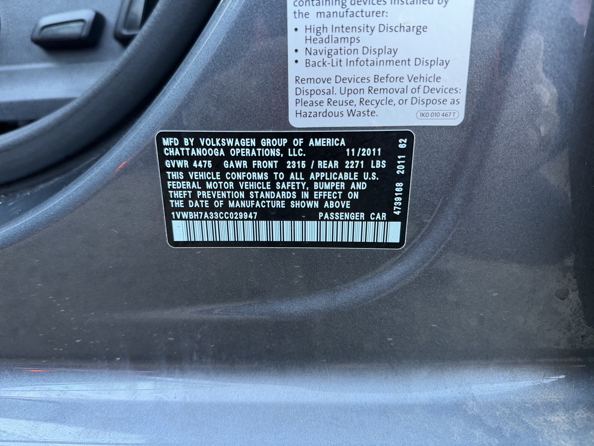 2012 volkswagen passat 2.5l-se-mt with 176667 miles for sale near Elk River, Minnesota 106657_47_door_vin_sticker.jpg