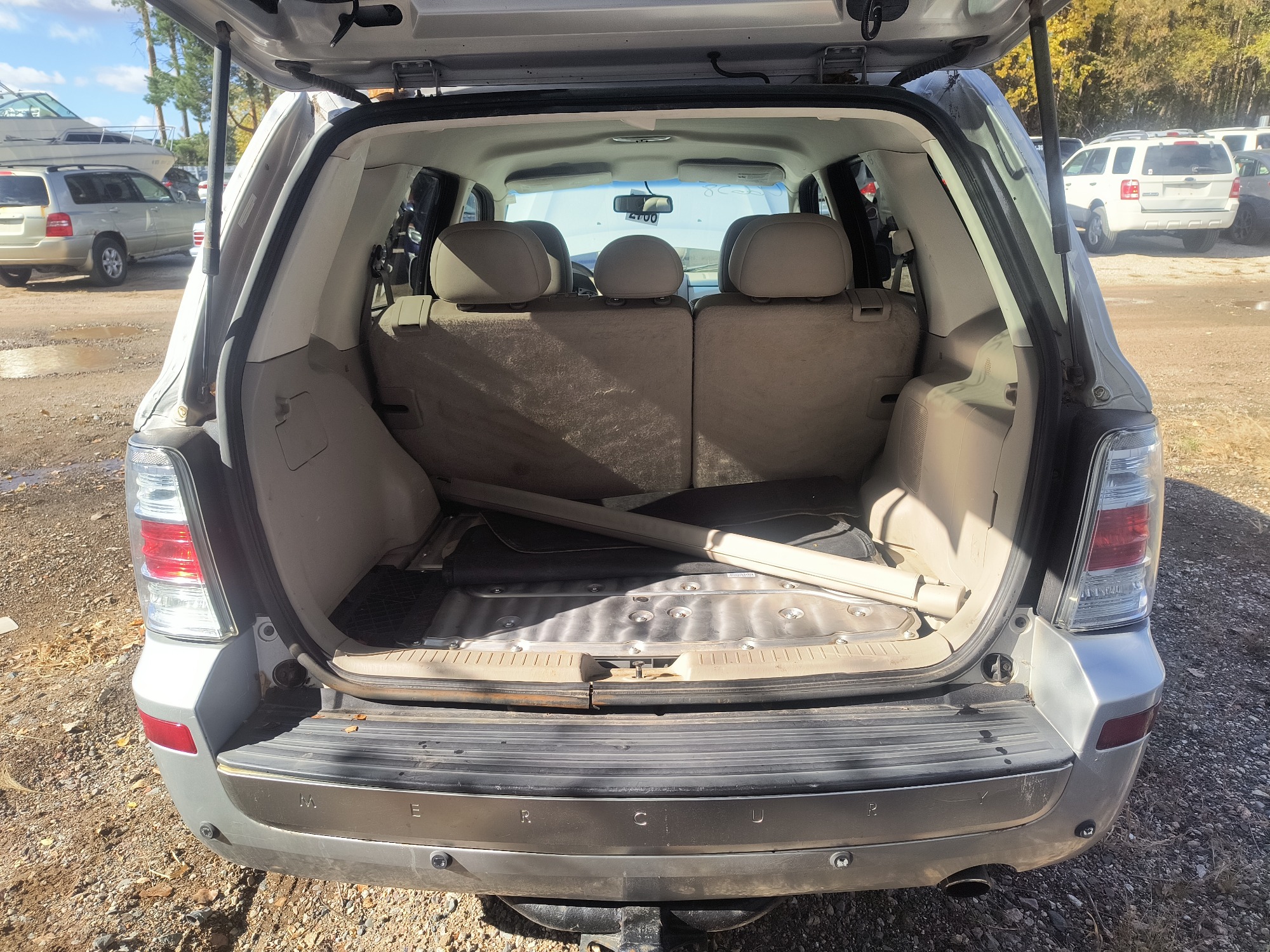 2009 mercury mariner-hybrid 4wd with 333358 miles for sale near Elk River, Minnesota 106658_26_trunk.jpg